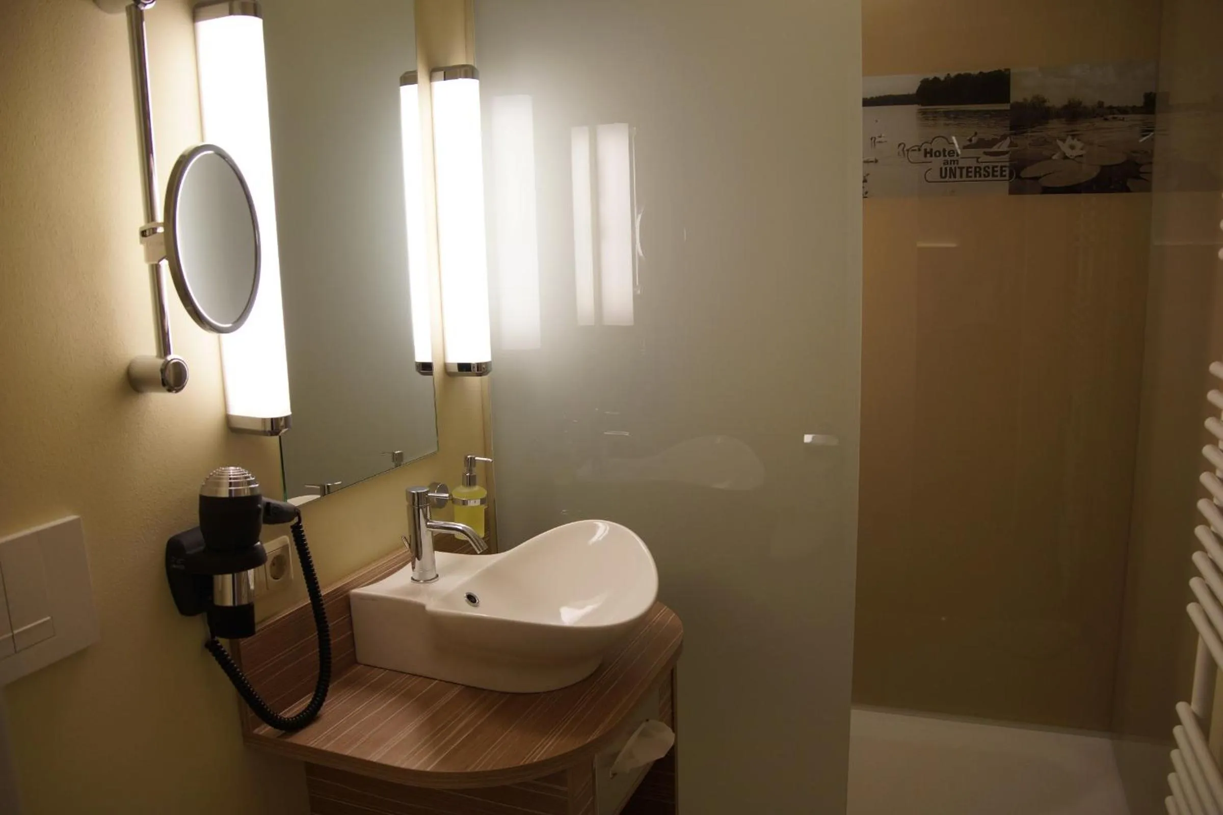 Bathroom in Hotel am Untersee