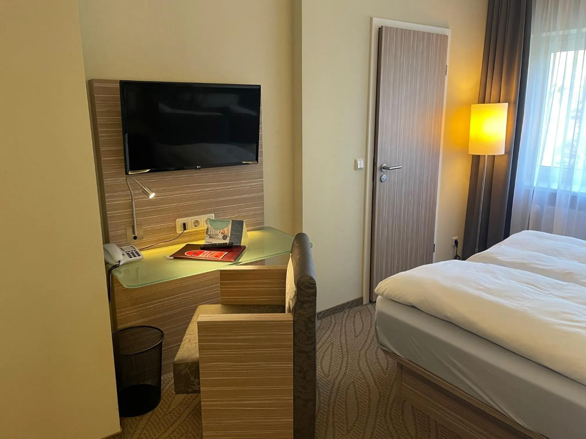 Photo of the whole room, Bed in Hotel am Untersee