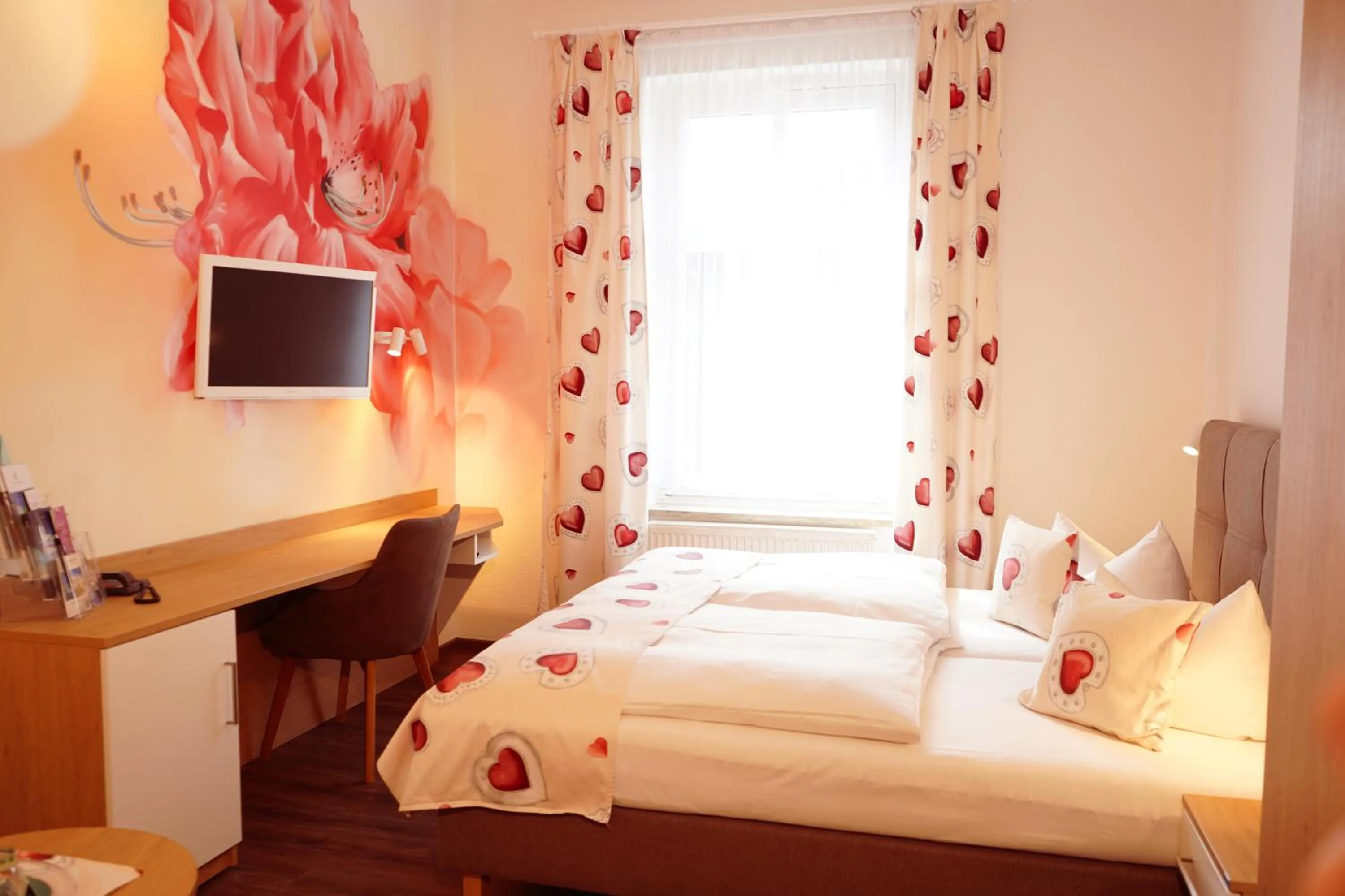 Photo of the whole room, Bed in Parkhotel Helene