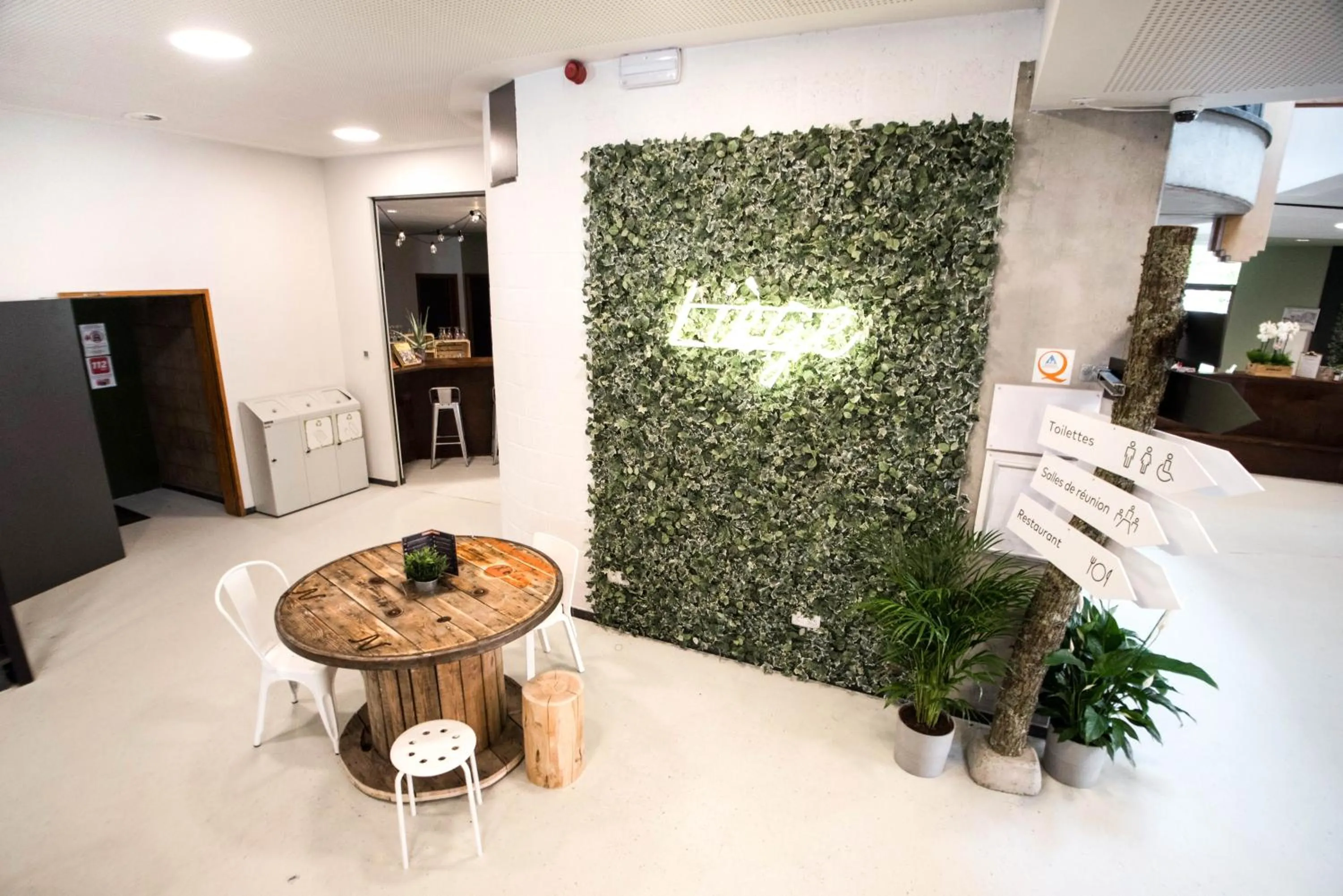 Living room in Liège Youth Hostel