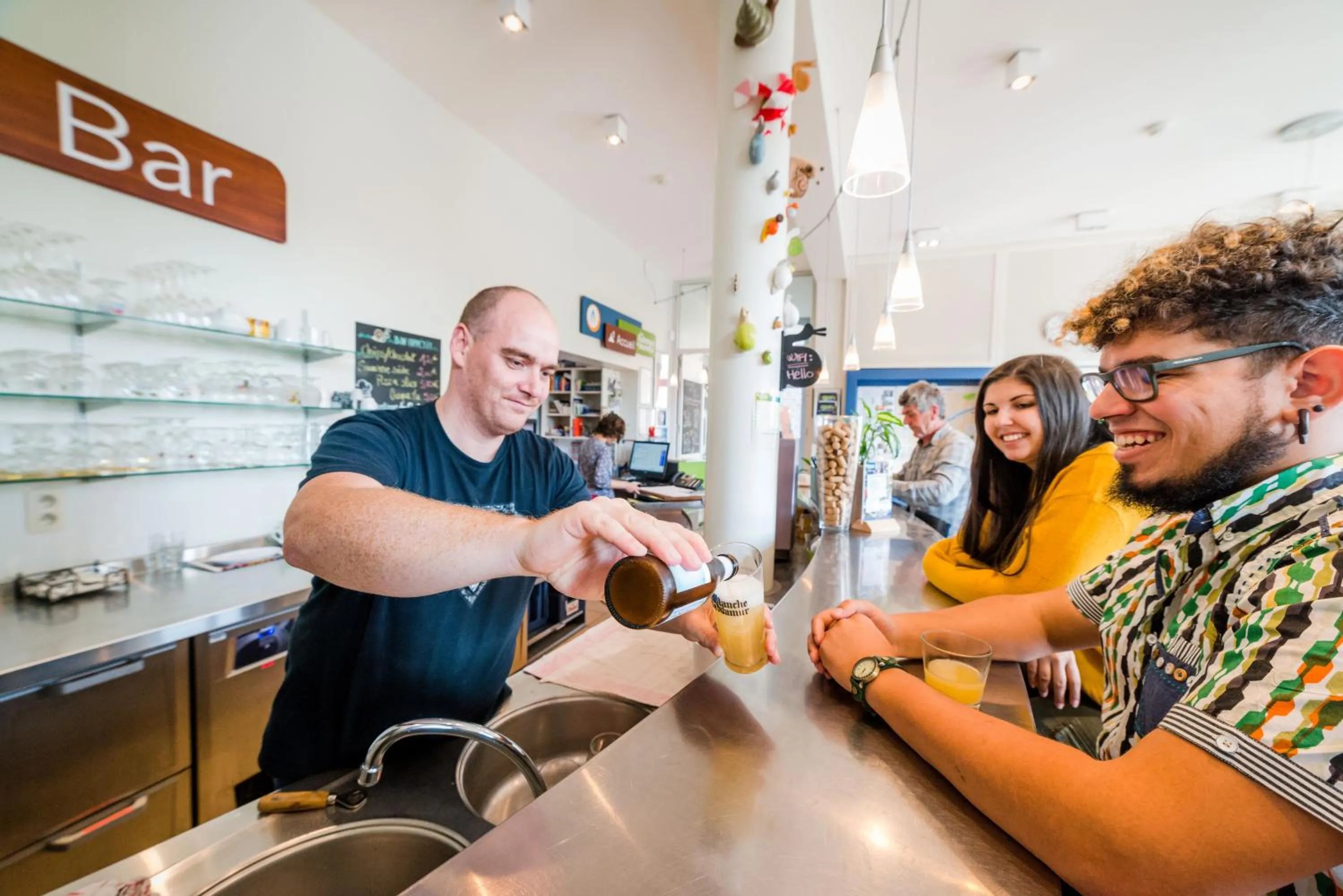 Staff in Auberge de Jeunesse de Namur