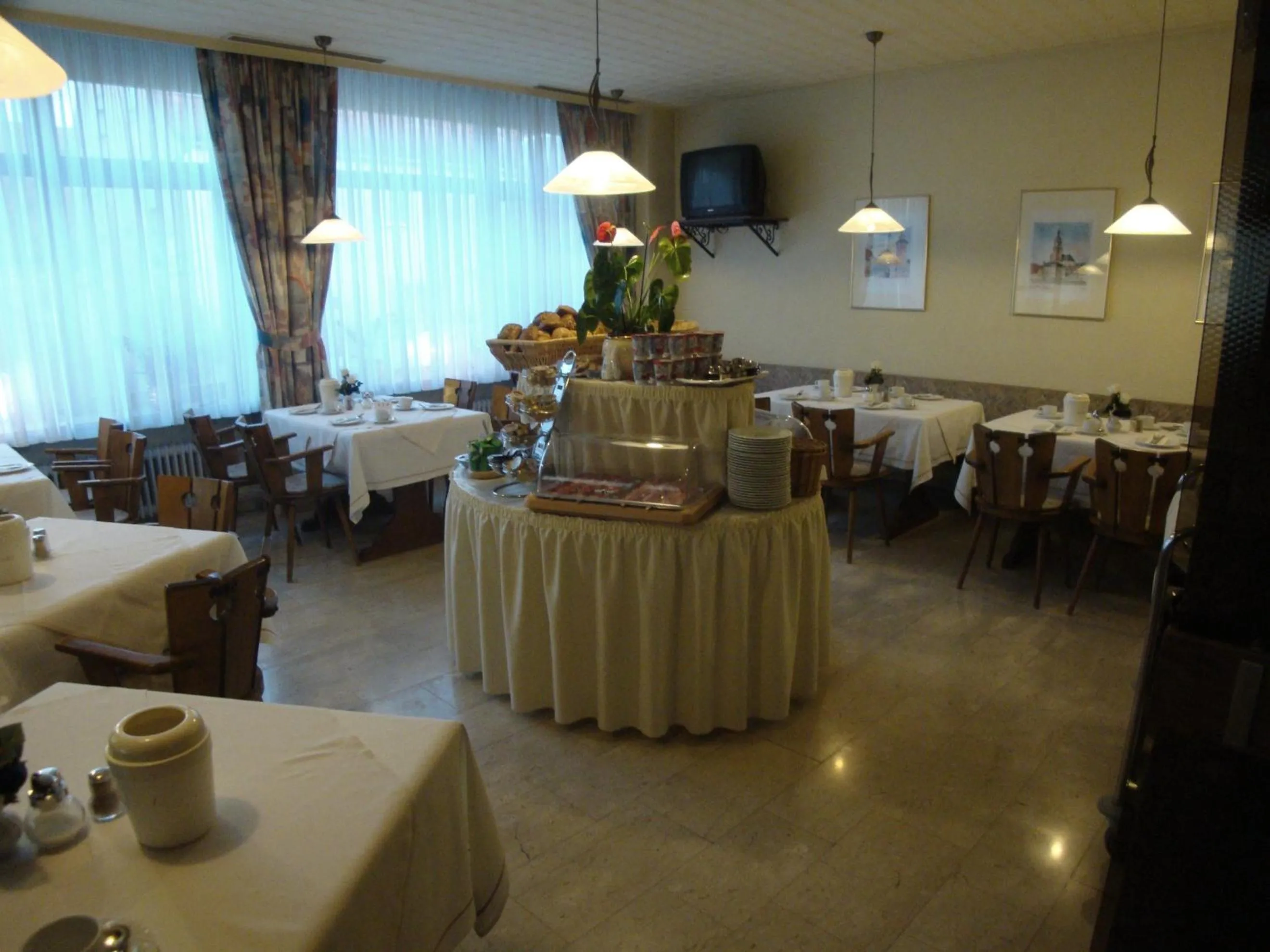 Restaurant/places to eat in Hotel Gasthof Herderich