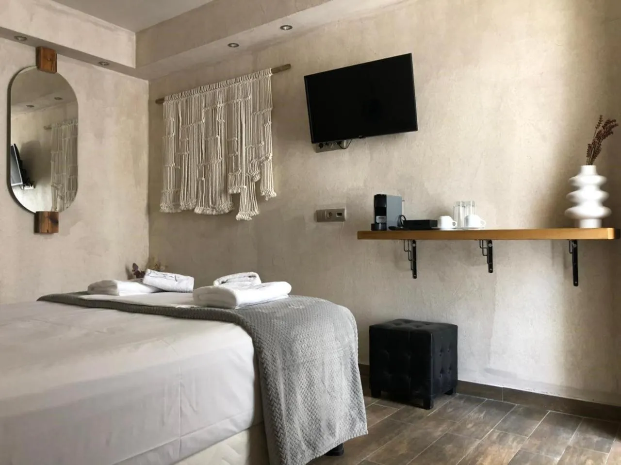 Bed in GARDELLI RESORT