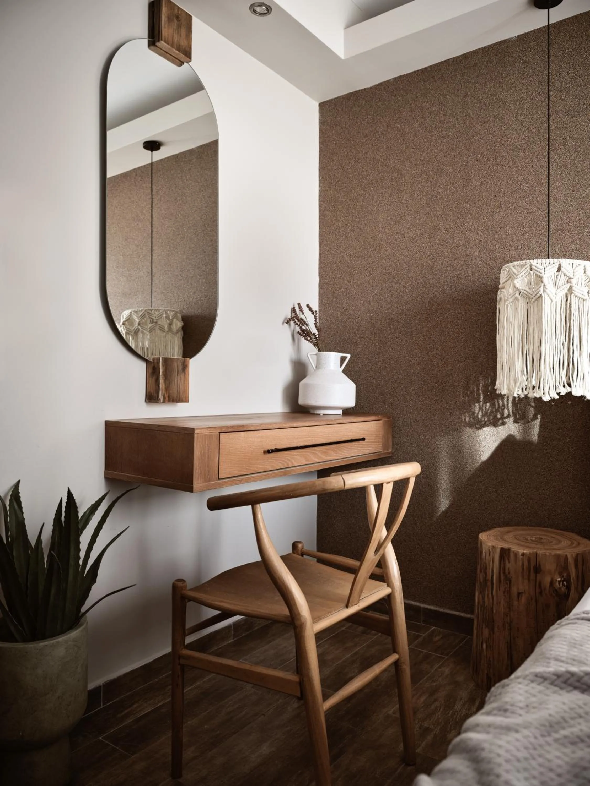 hair dresser in GARDELLI RESORT