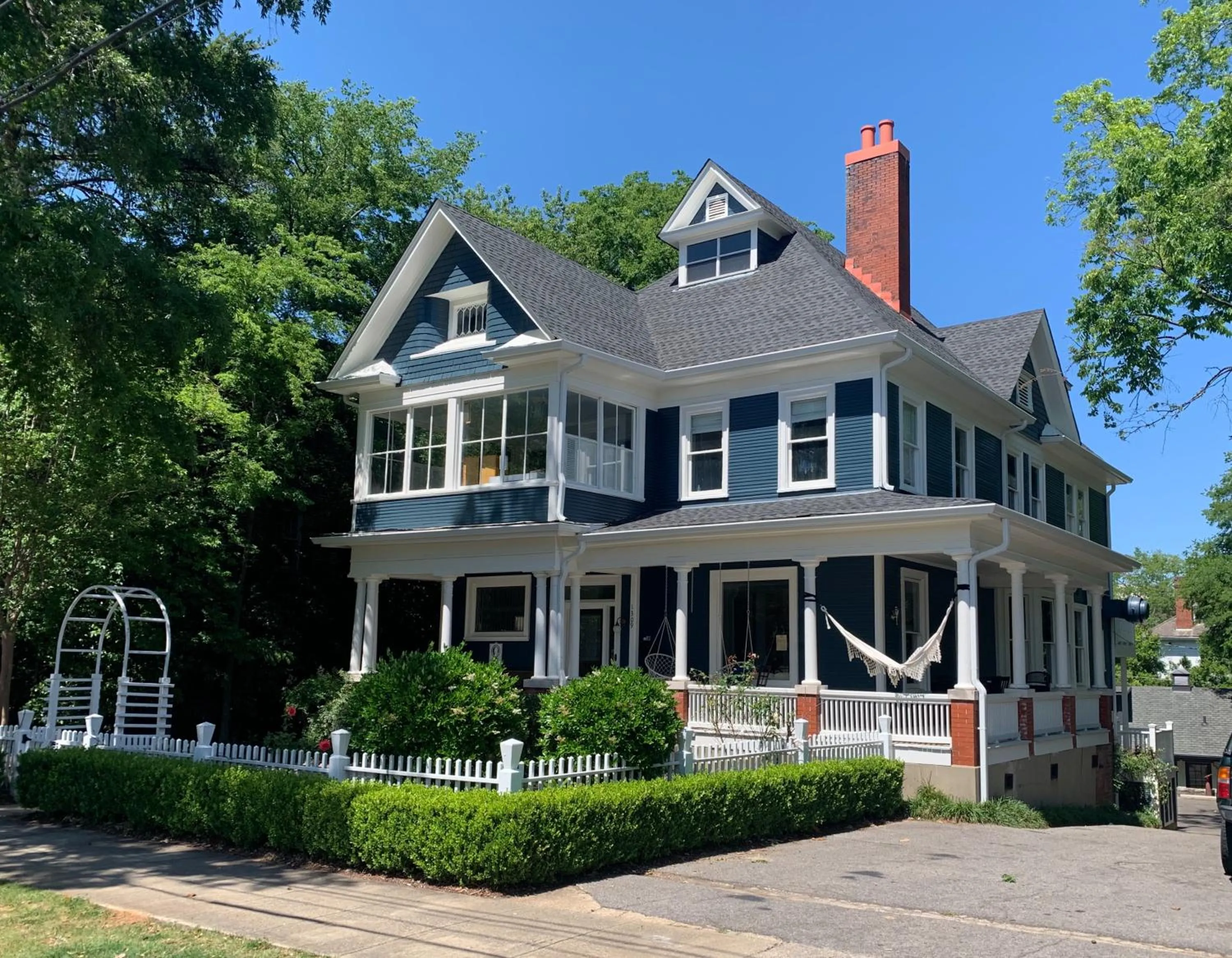 Property building in Birmingham Tree House