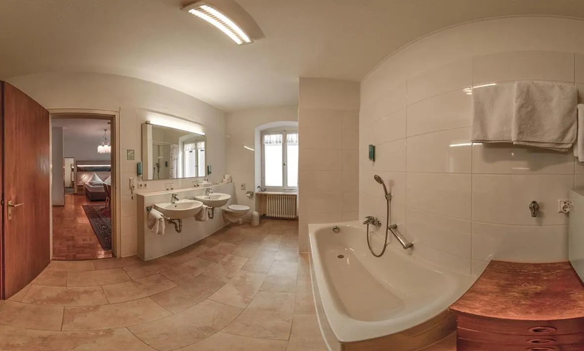 Bathroom in Hotel Hirschen