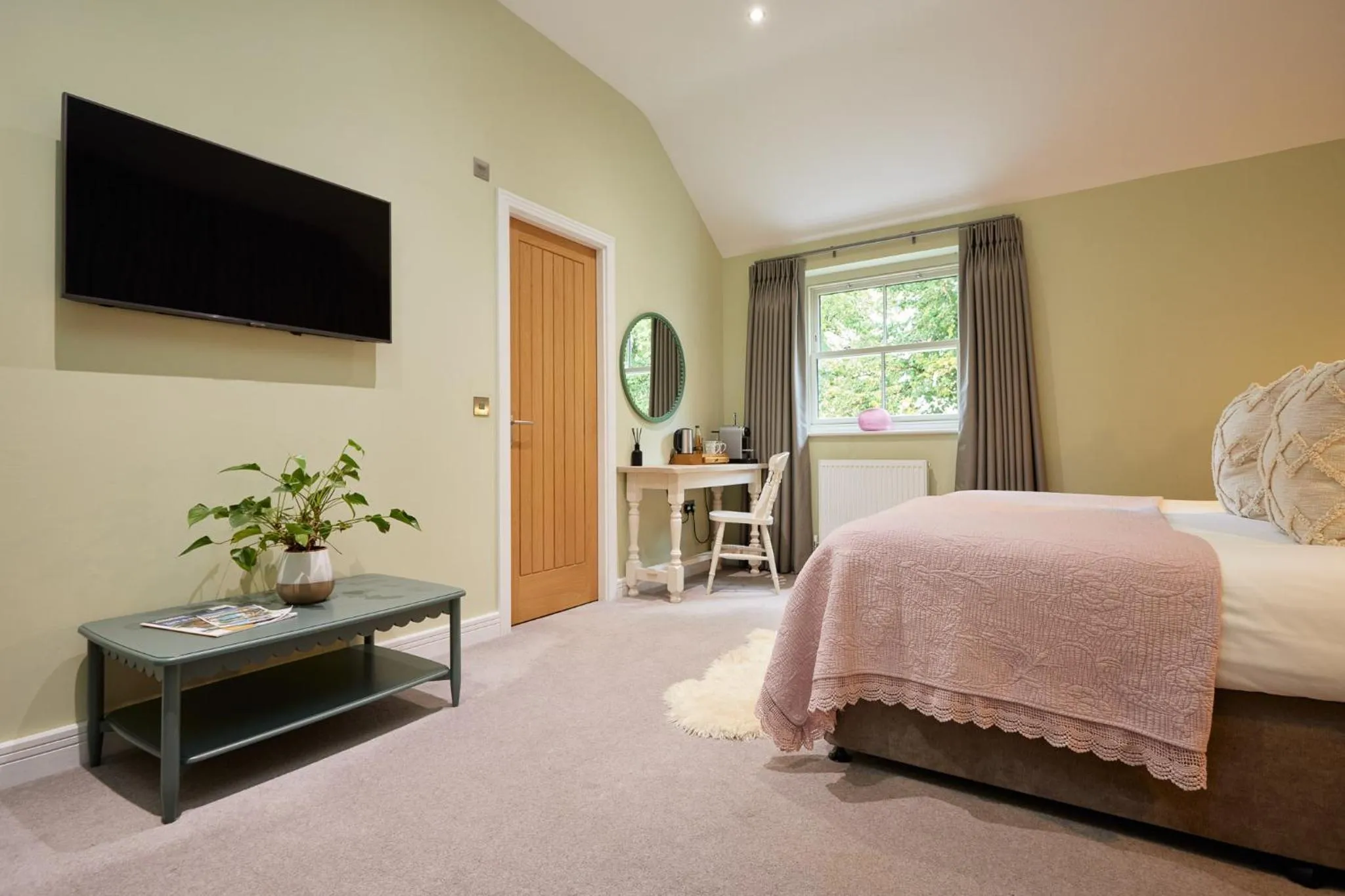 Bed in The Lime Tree Inn