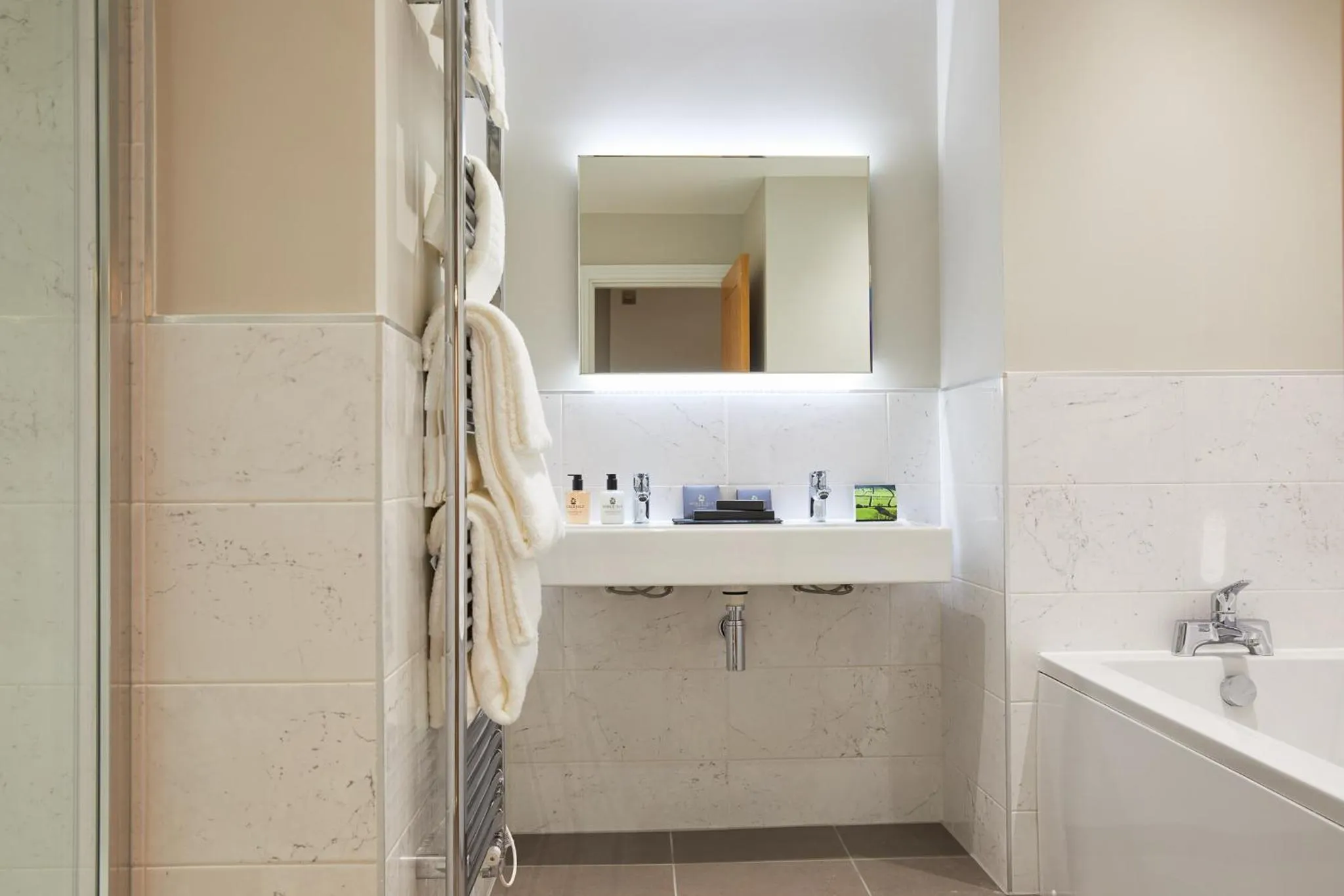 Bathroom in The Lime Tree Inn