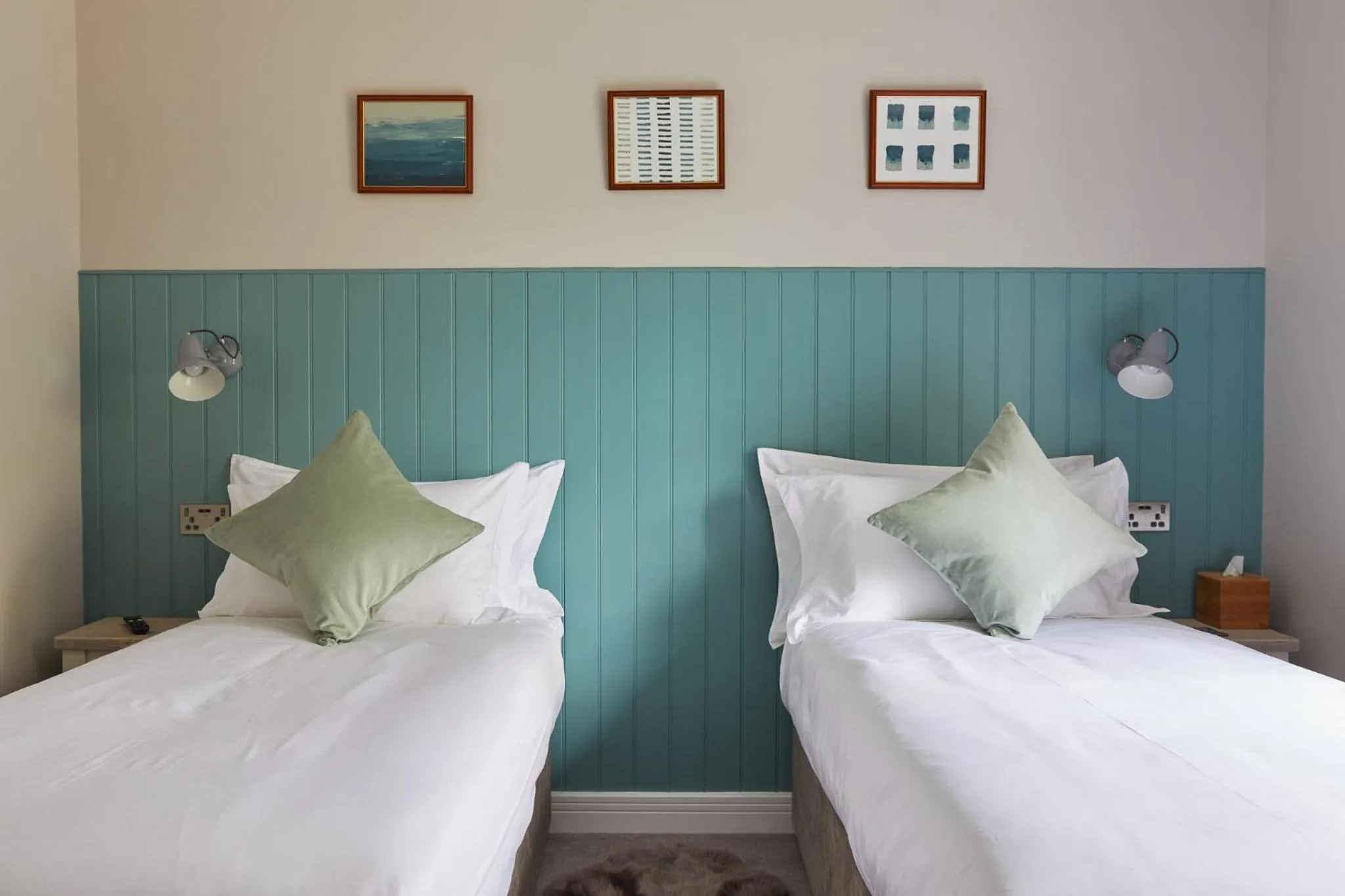 Bed in The Lime Tree Inn