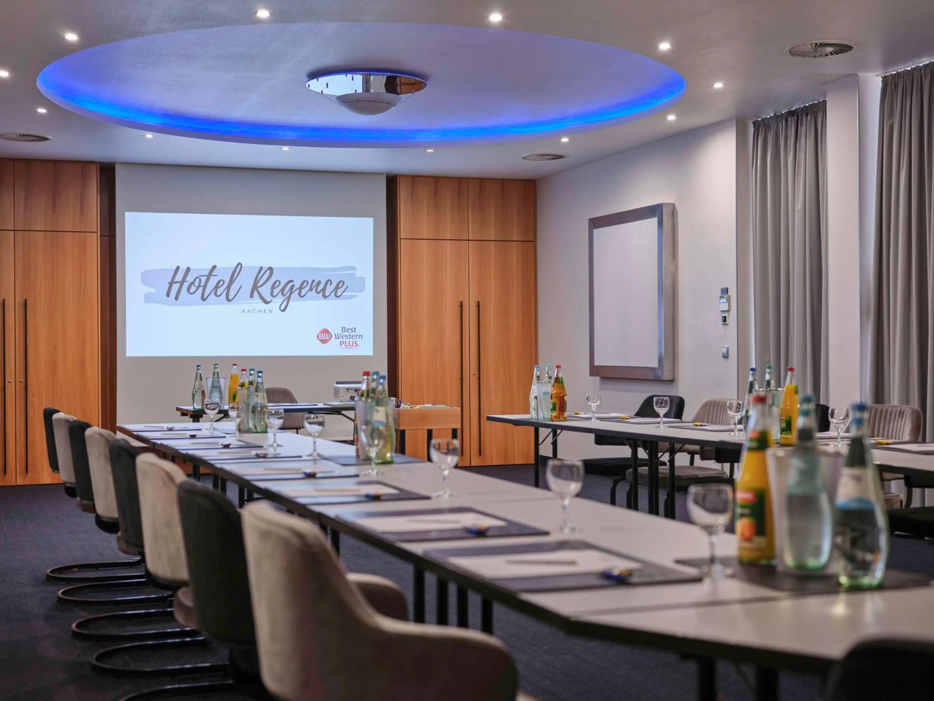 Meeting/conference room in Best Western Plus Hotel Regence