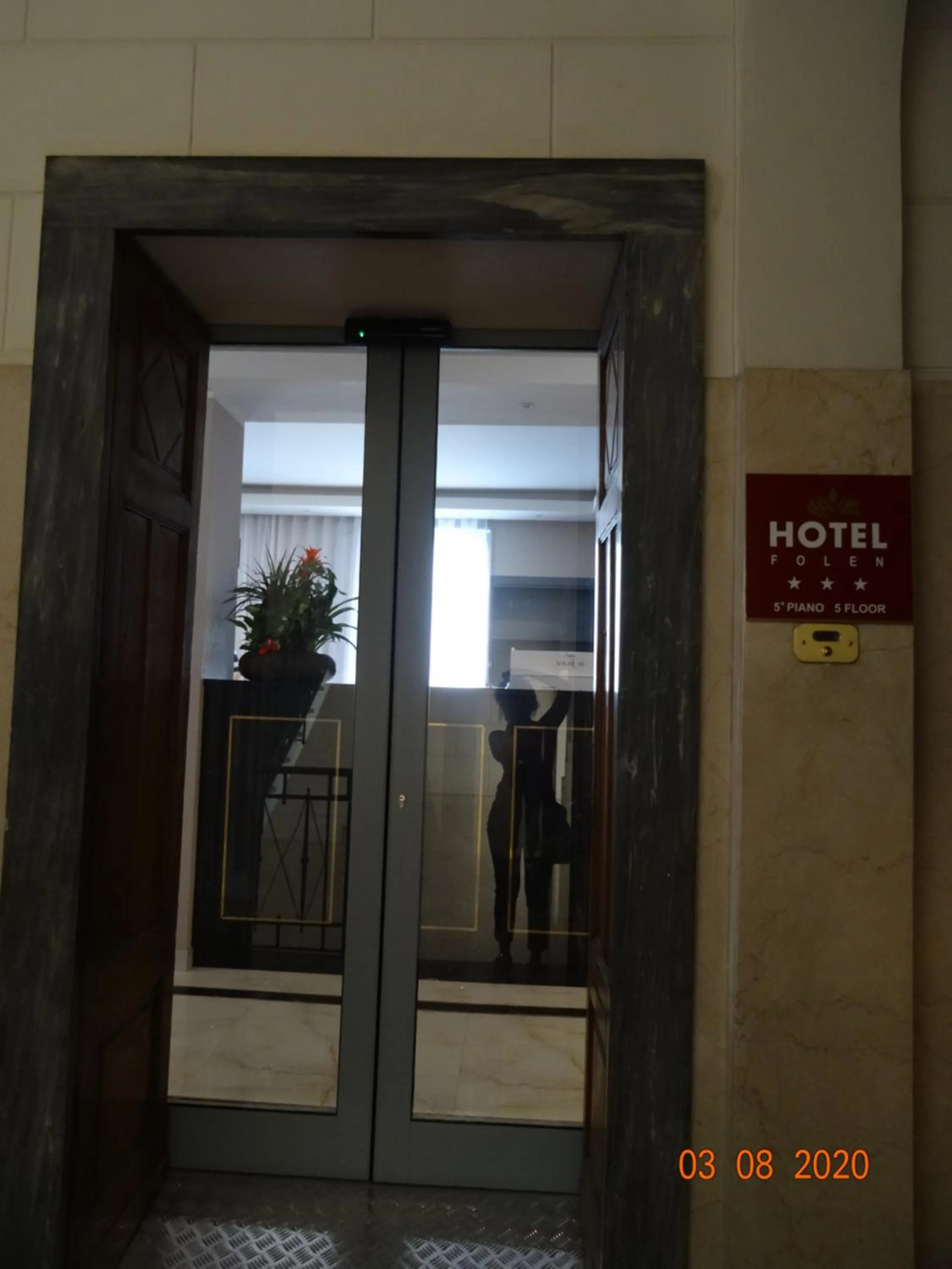 Facade/entrance in Hotel Folen