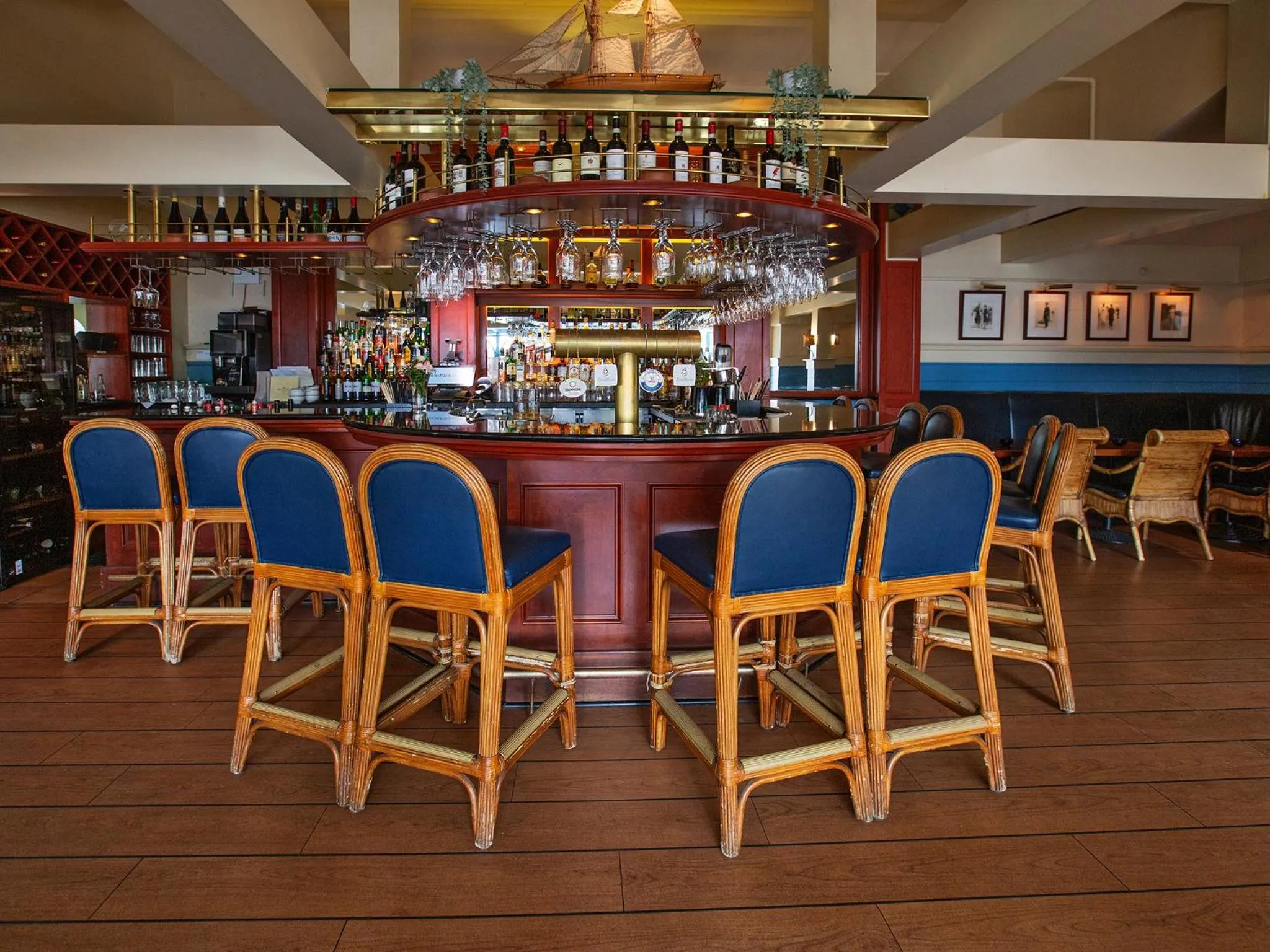 Lounge or bar in DORMERO Hotel Bergström Lüneburg