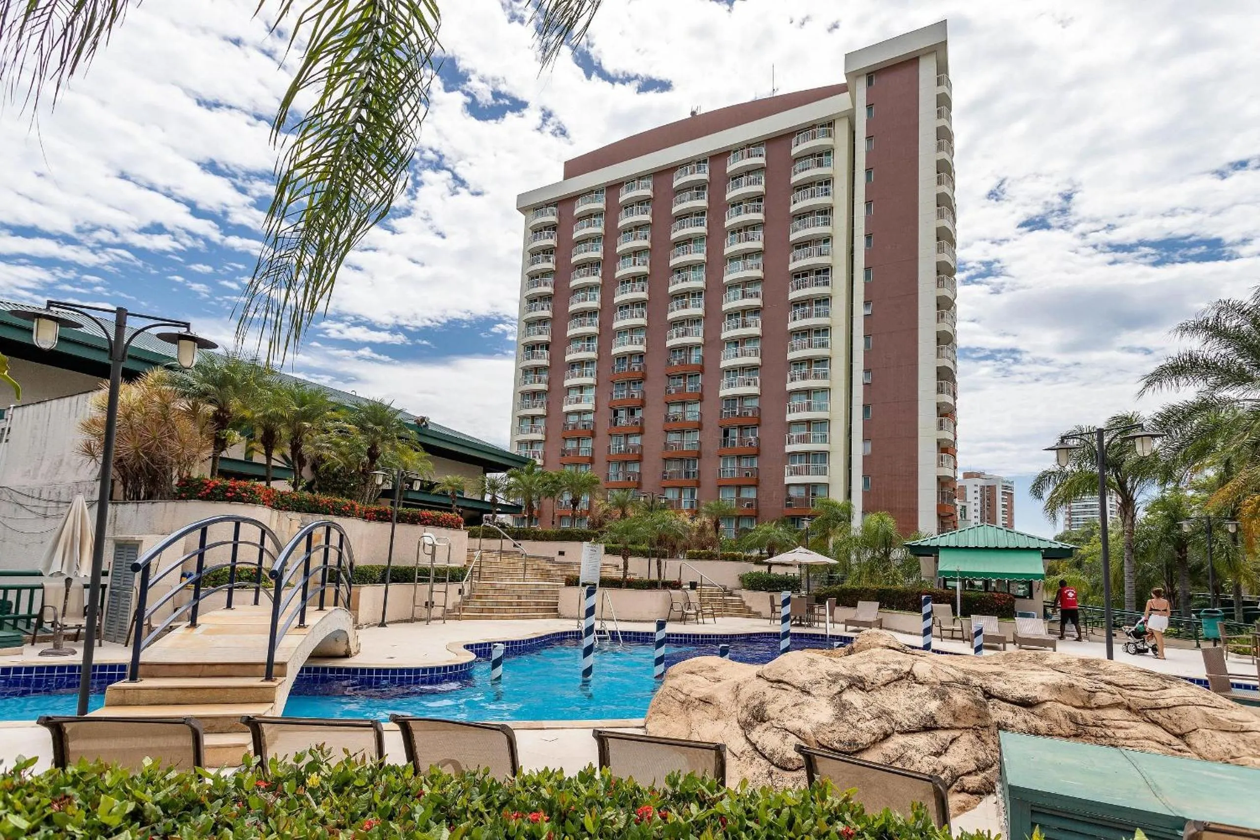 Swimming pool in Flat Barra First