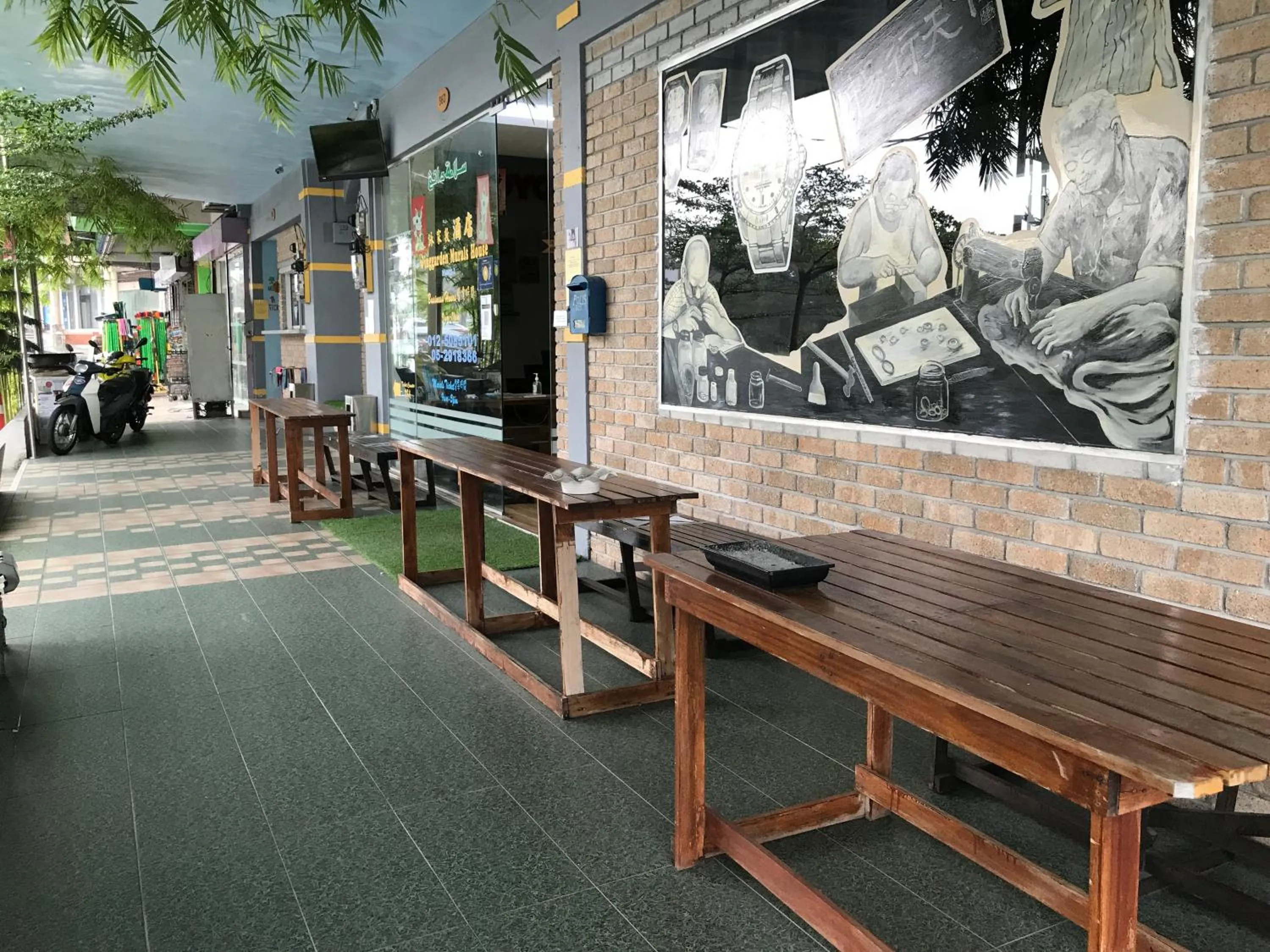 Property building in Winggarden Murals House by JE Boutique Guesthouse