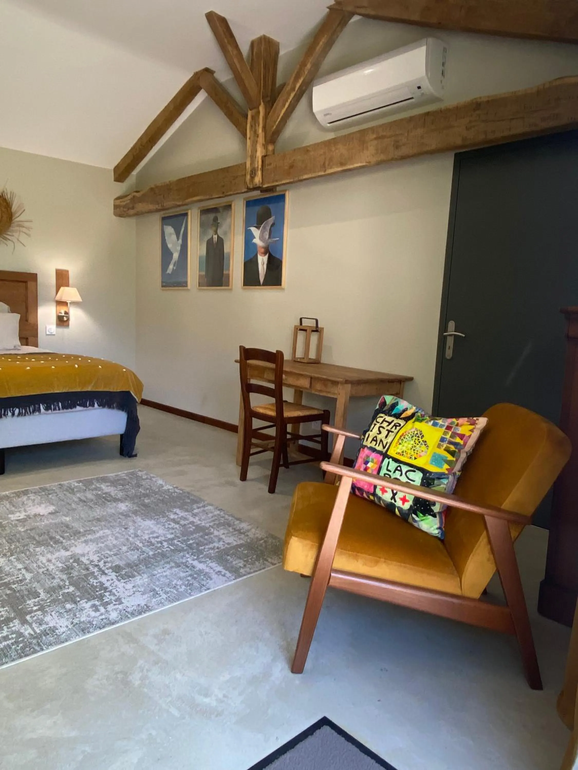 Kitchen or kitchenette, Bed in Maison Reces