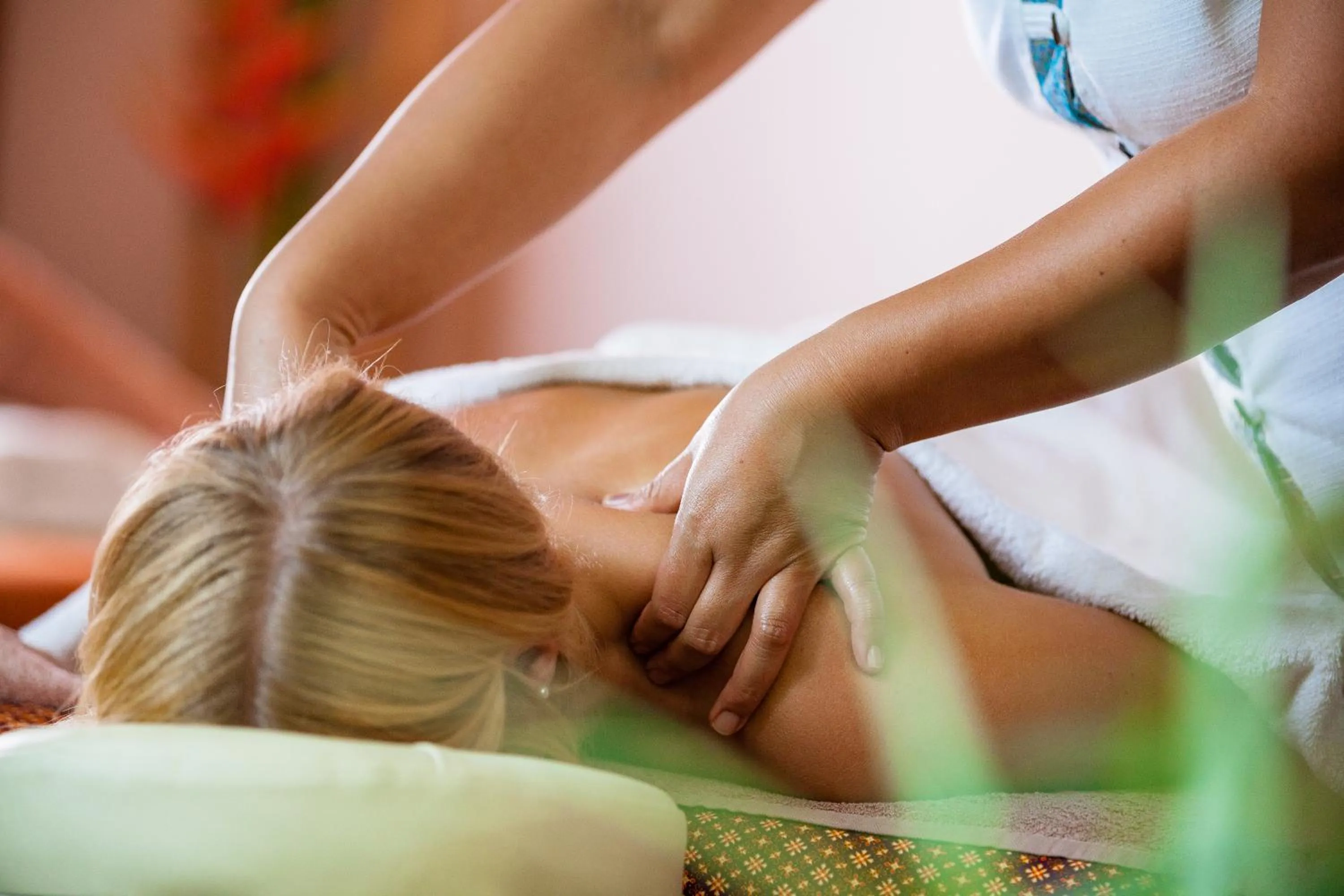 Massage in Hotelpark der Westerwald Treff