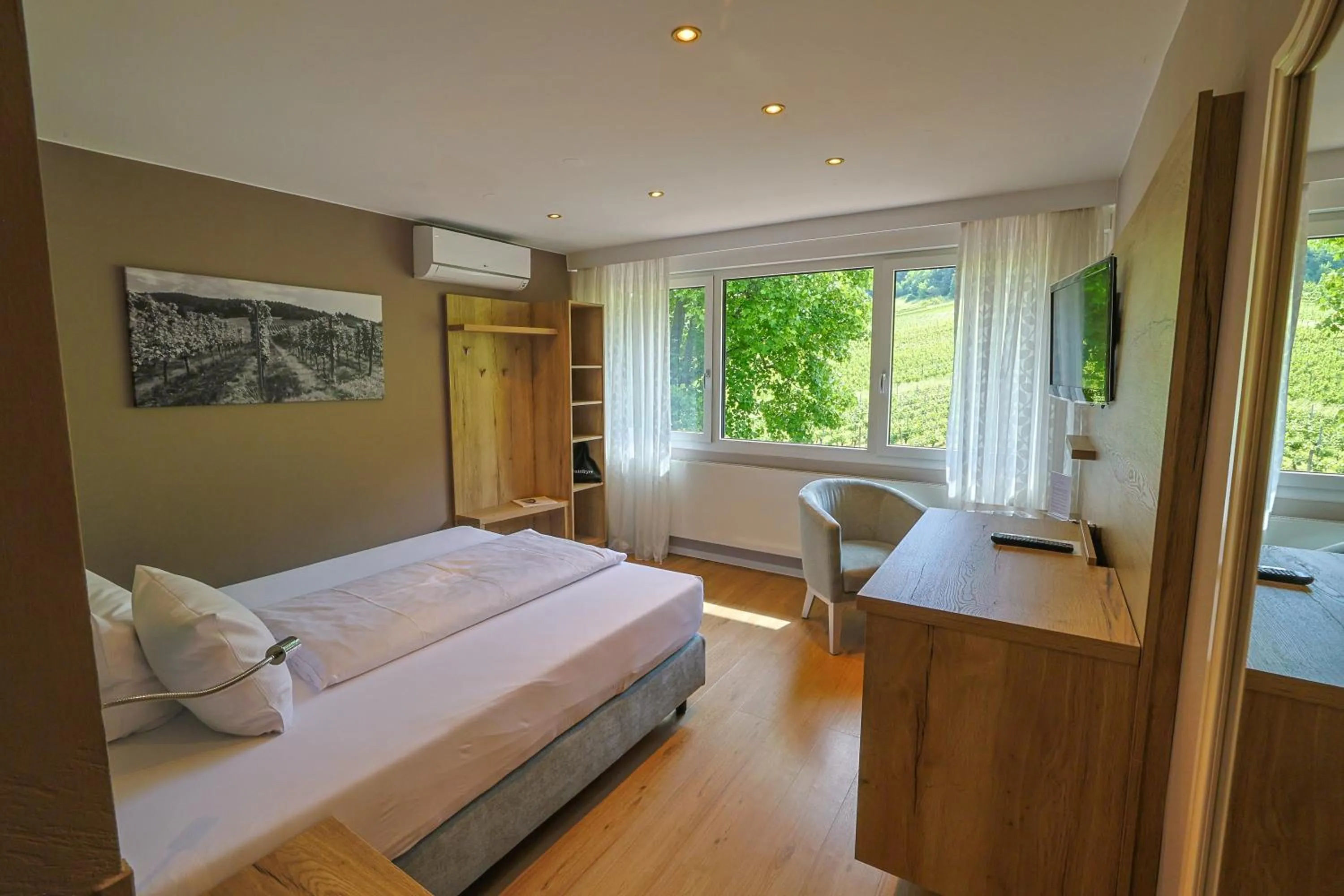 Bed in Hotel Rebenhof