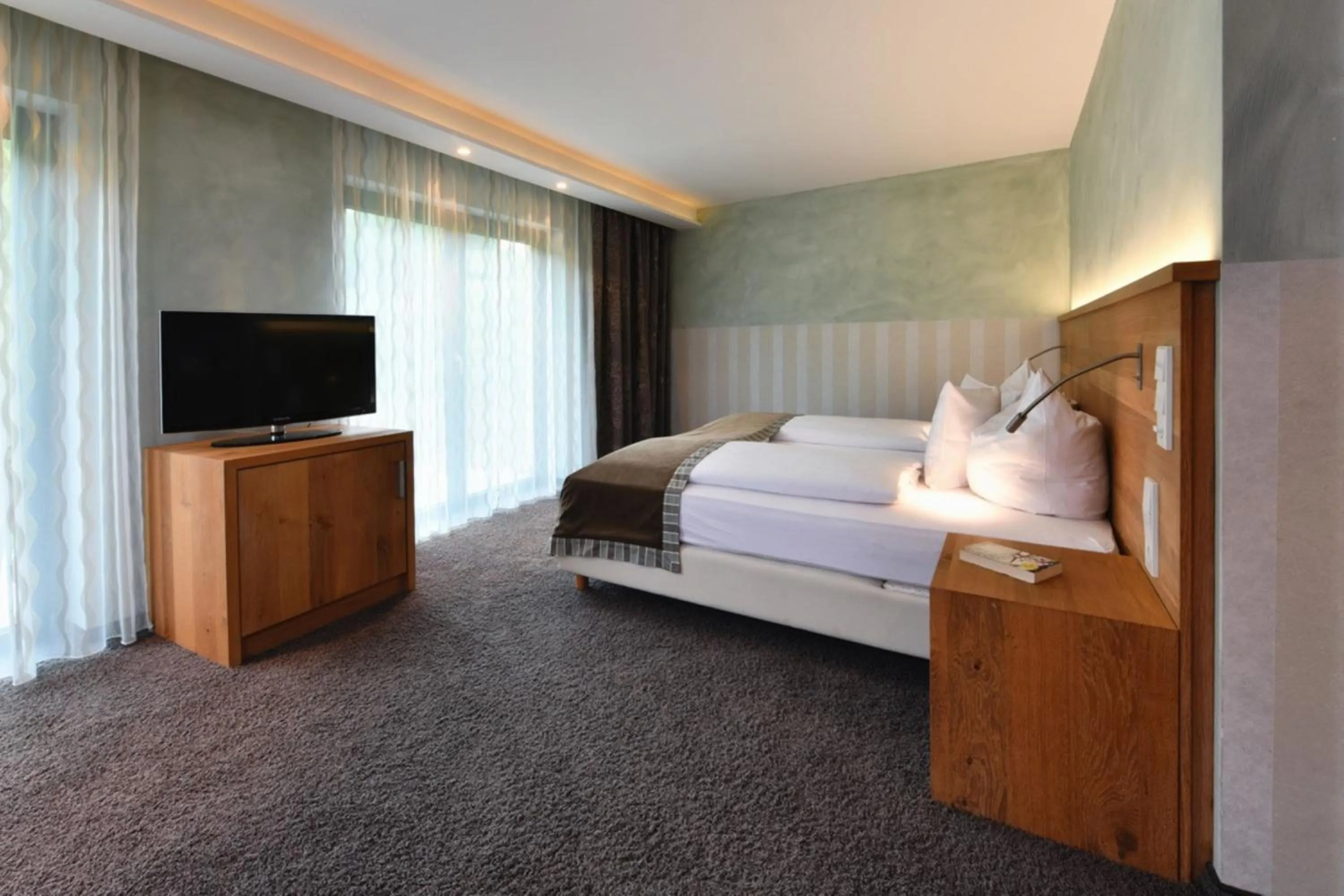 Photo of the whole room, Bed in Hotel Rebenhof