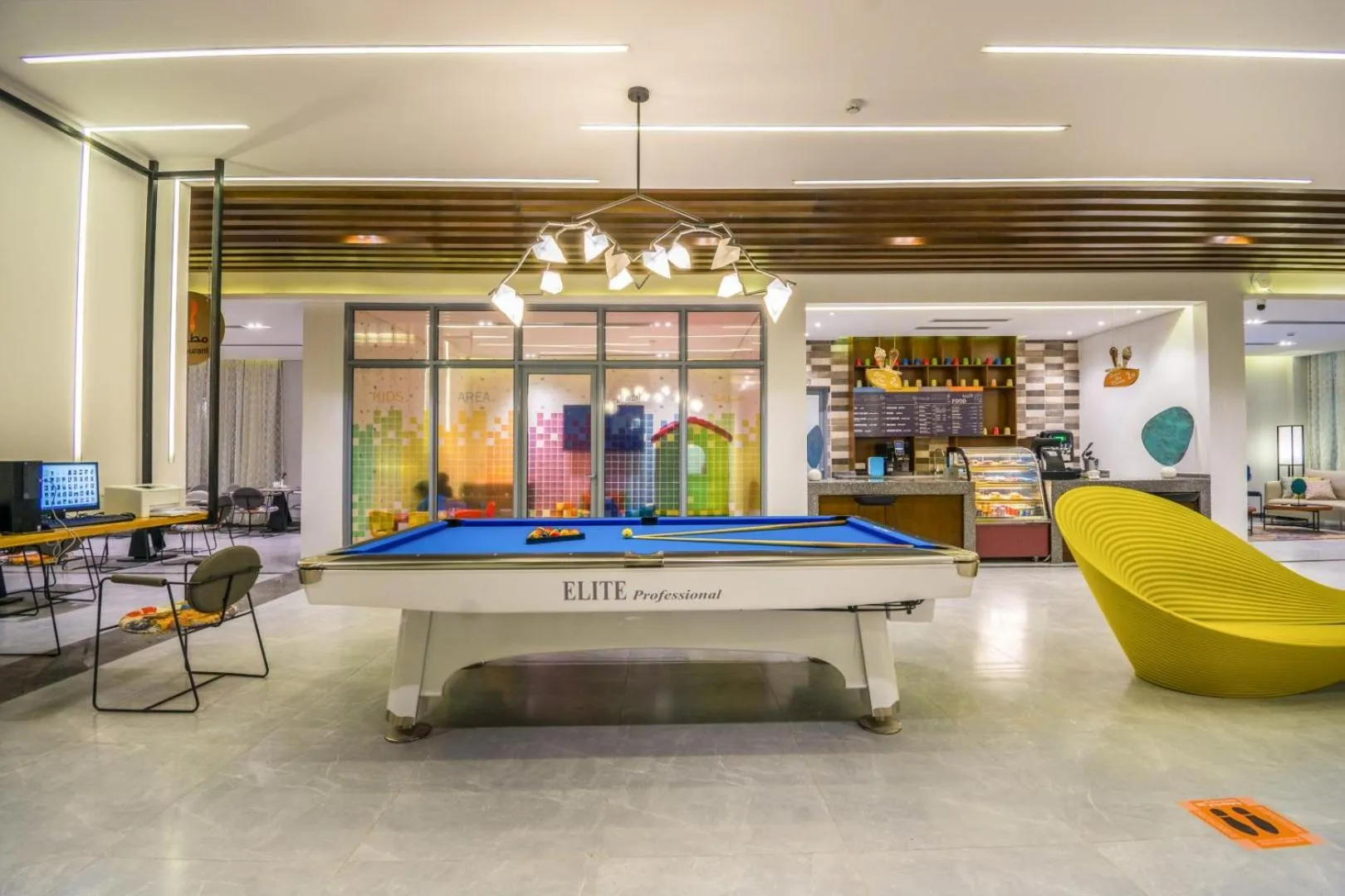 Billiard in Ewaa Express Hotel - Tabuk