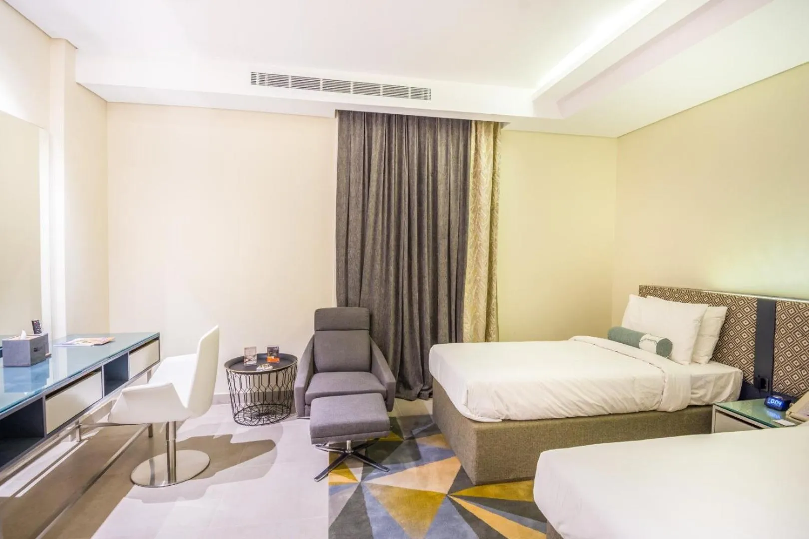 Bedroom, Bed in Ewaa Express Hotel - Tabuk