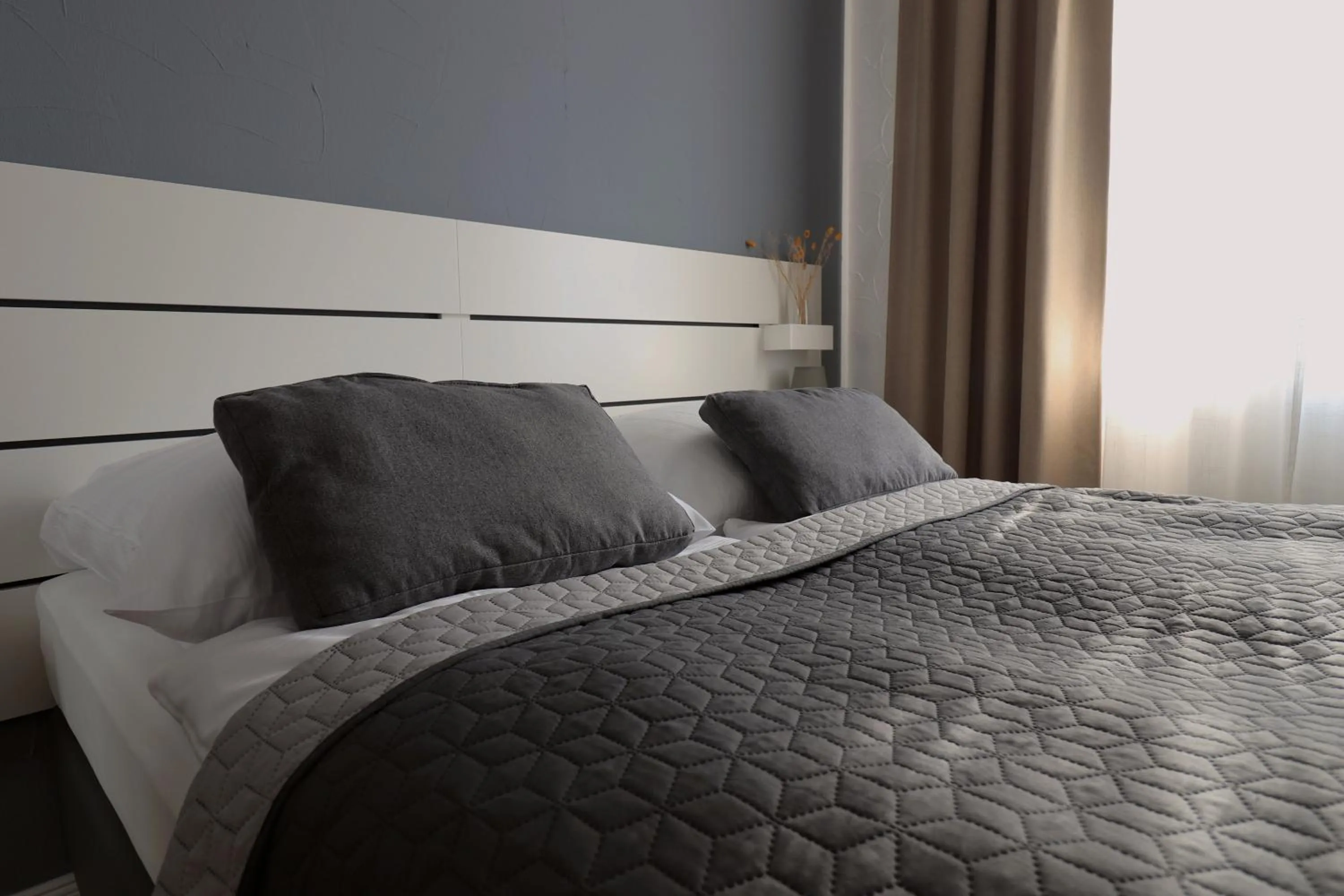 Photo of the whole room, Bed in Boutique Hotel VIVA CREATIVO