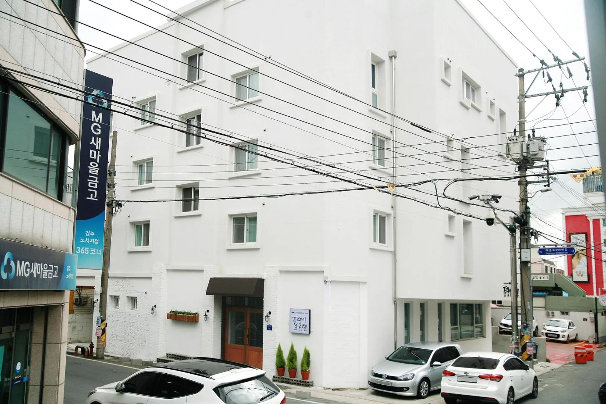 Property building in Minihotel Poongdaengi