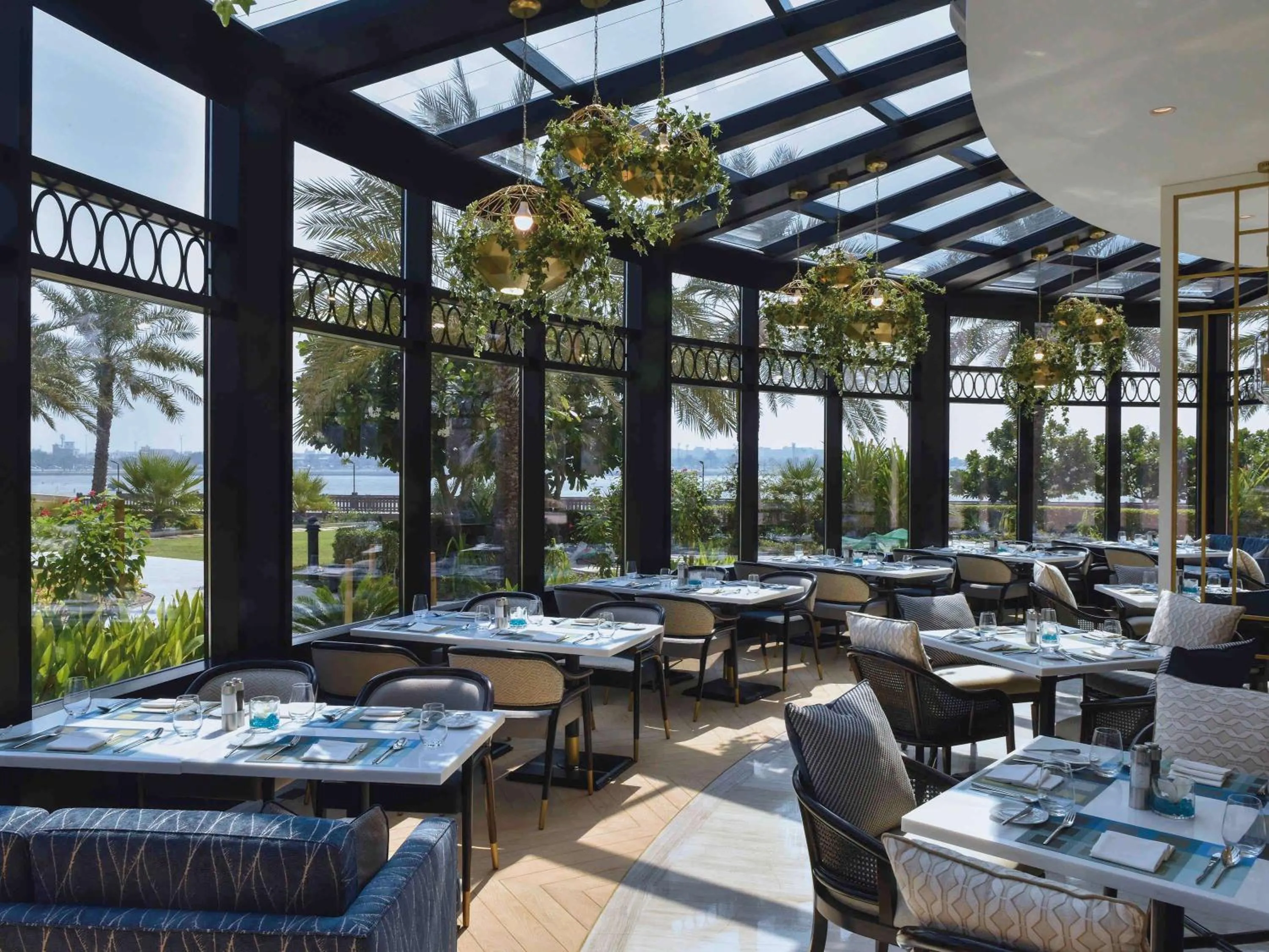 Restaurant/places to eat in Mövenpick Hotel Bahrain