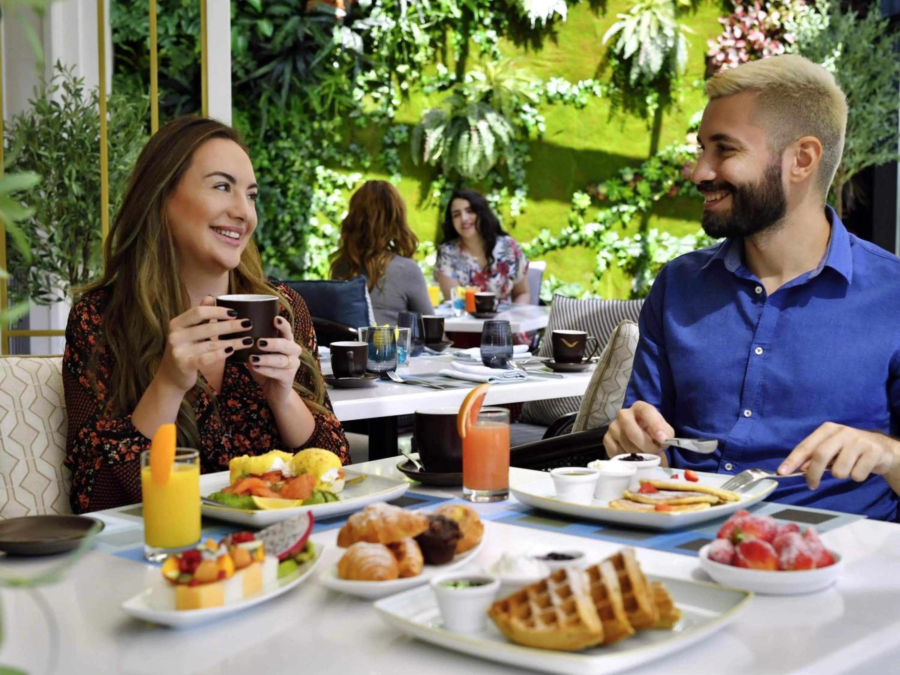 Restaurant/places to eat in Mövenpick Hotel Bahrain