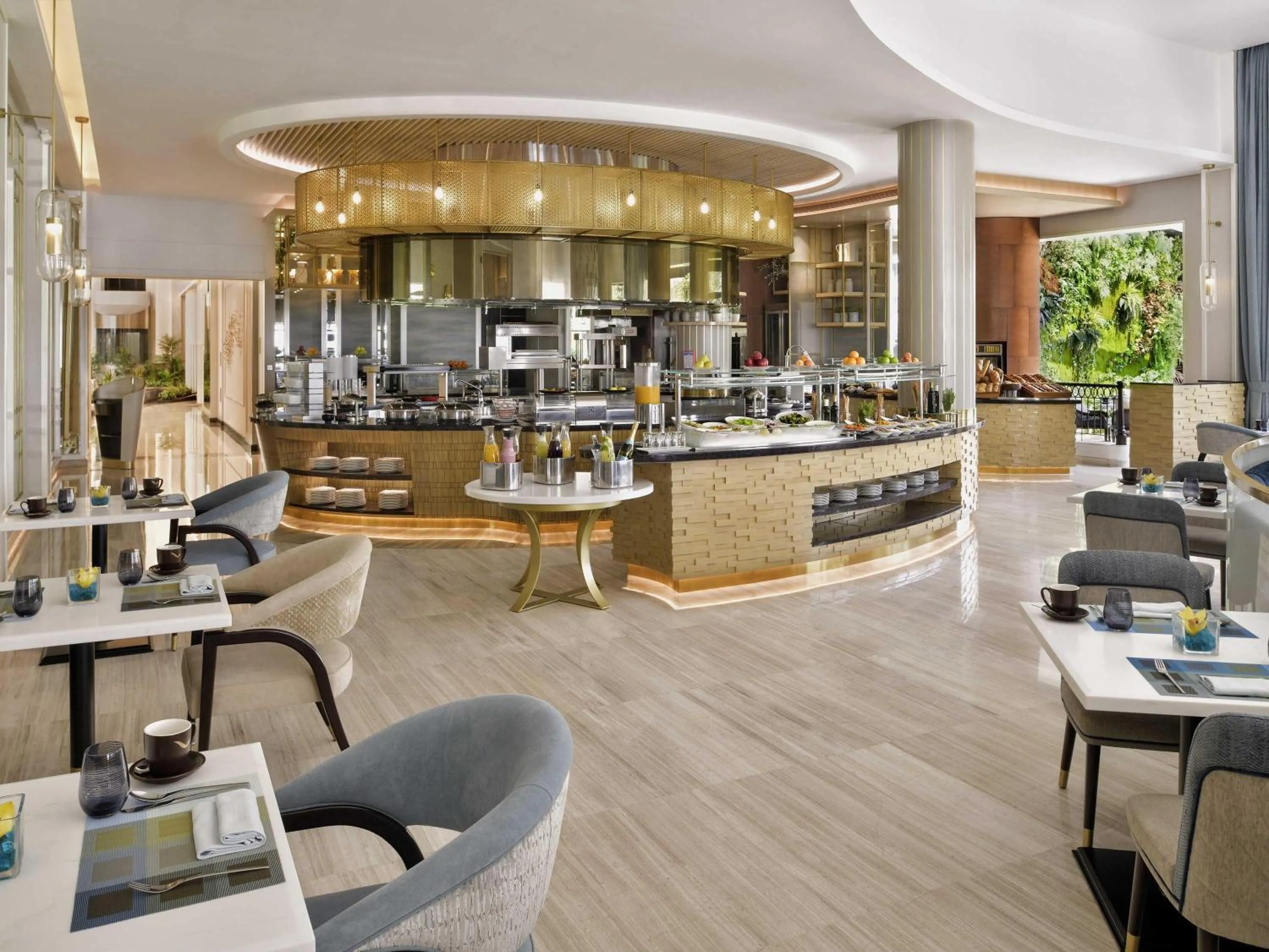 Breakfast in Mövenpick Hotel Bahrain