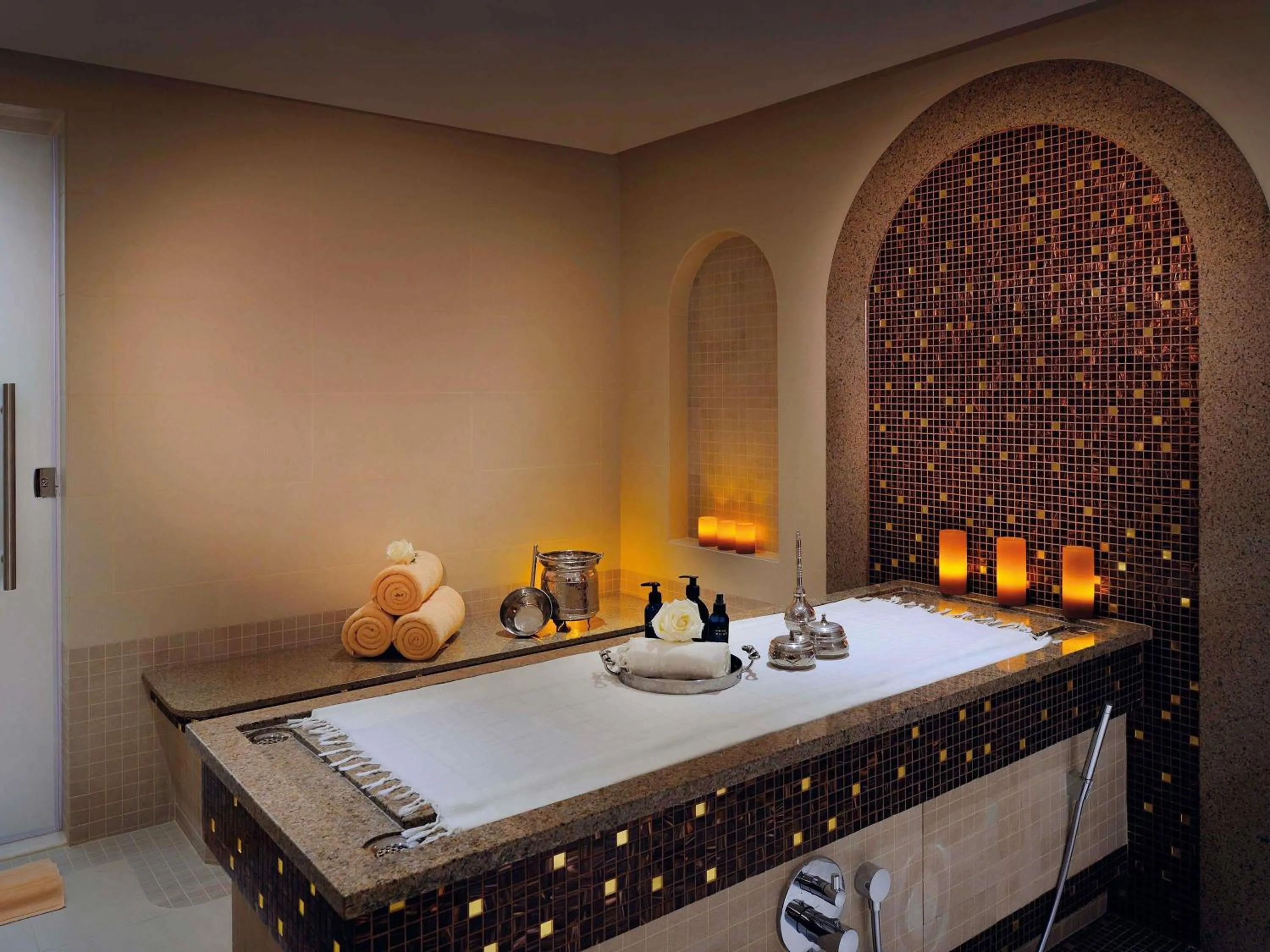 Spa and wellness centre/facilities in Mövenpick Hotel Bahrain