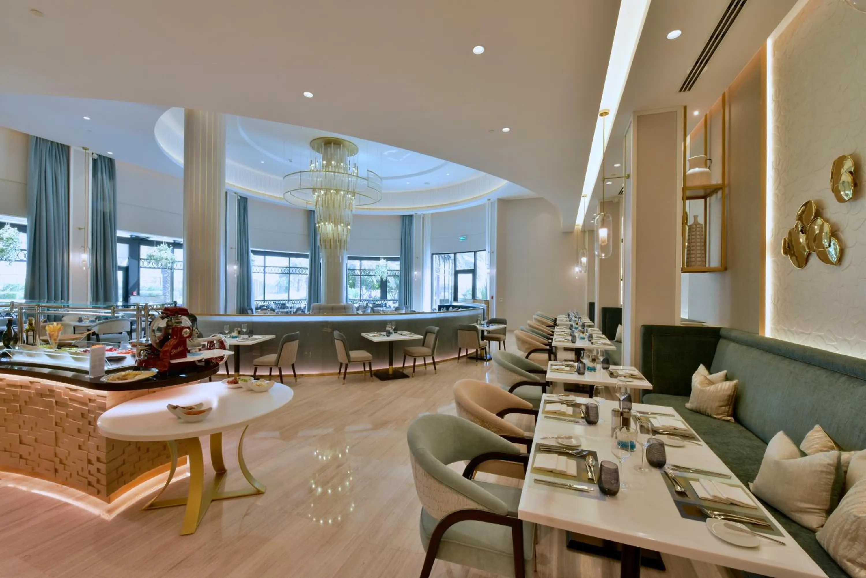Restaurant/places to eat in Mövenpick Hotel Bahrain