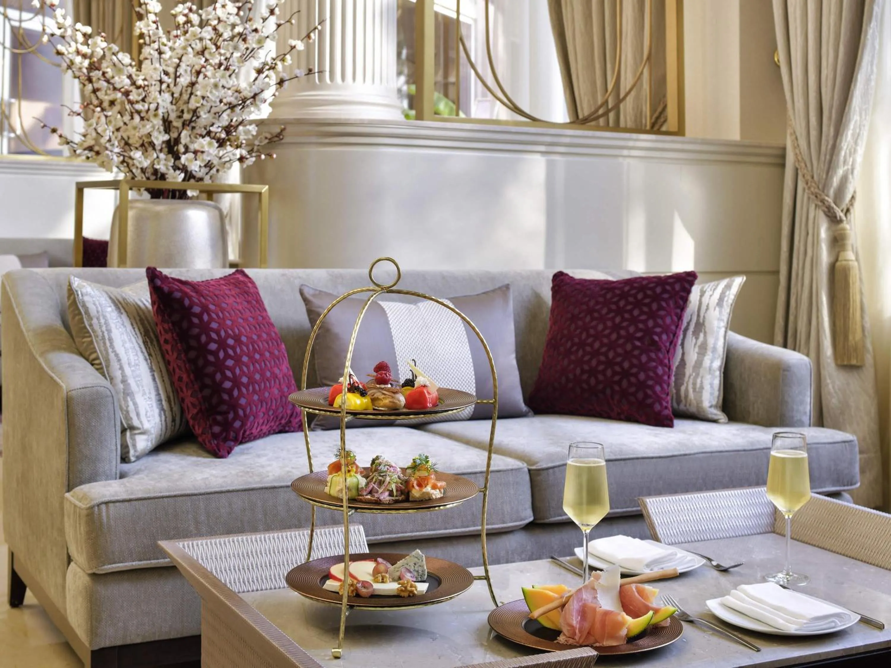 Restaurant/places to eat in Mövenpick Hotel Bahrain