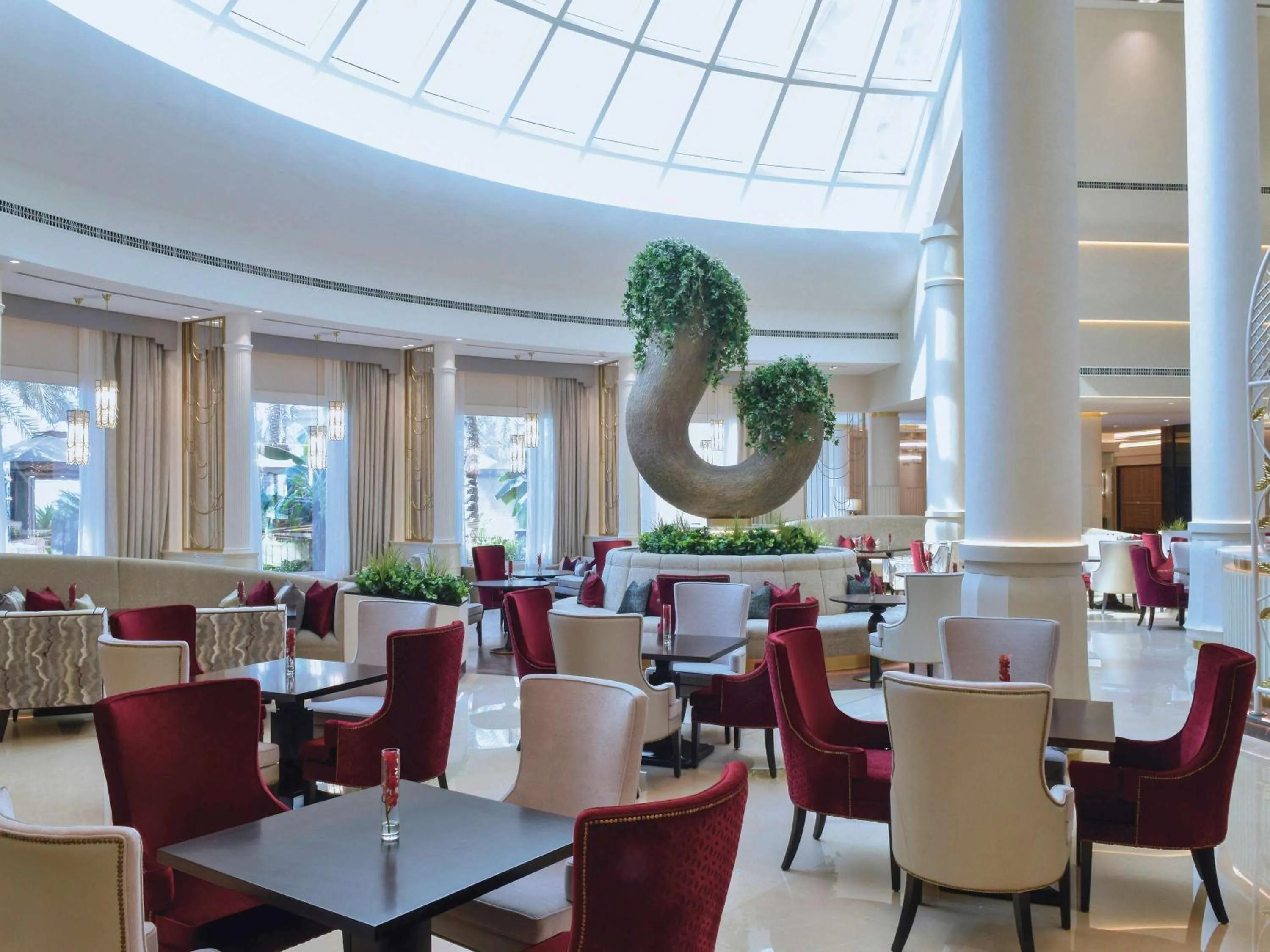 Restaurant/places to eat in Mövenpick Hotel Bahrain