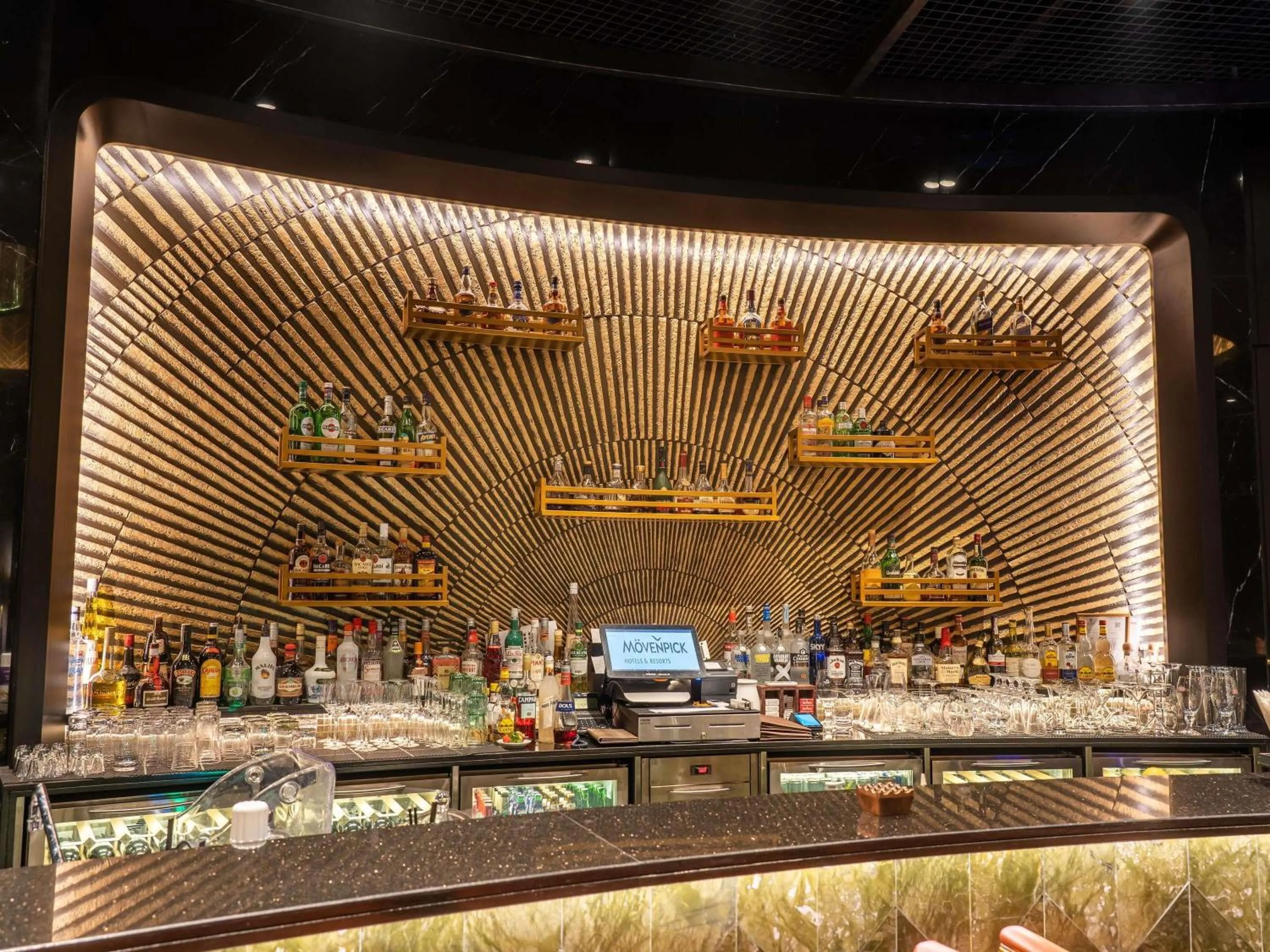 Lounge or bar in Mövenpick Hotel Bahrain