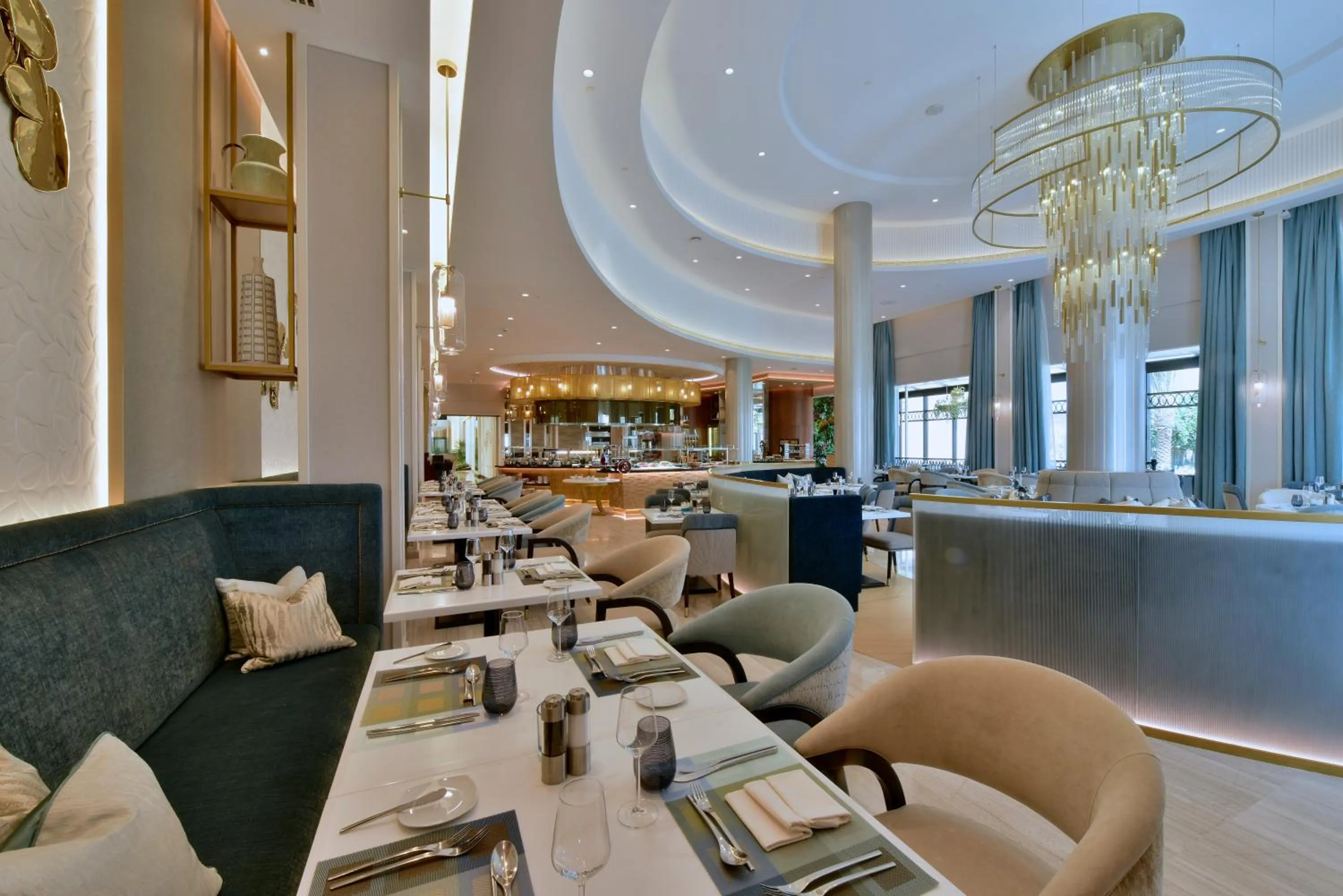 Restaurant/places to eat in Mövenpick Hotel Bahrain