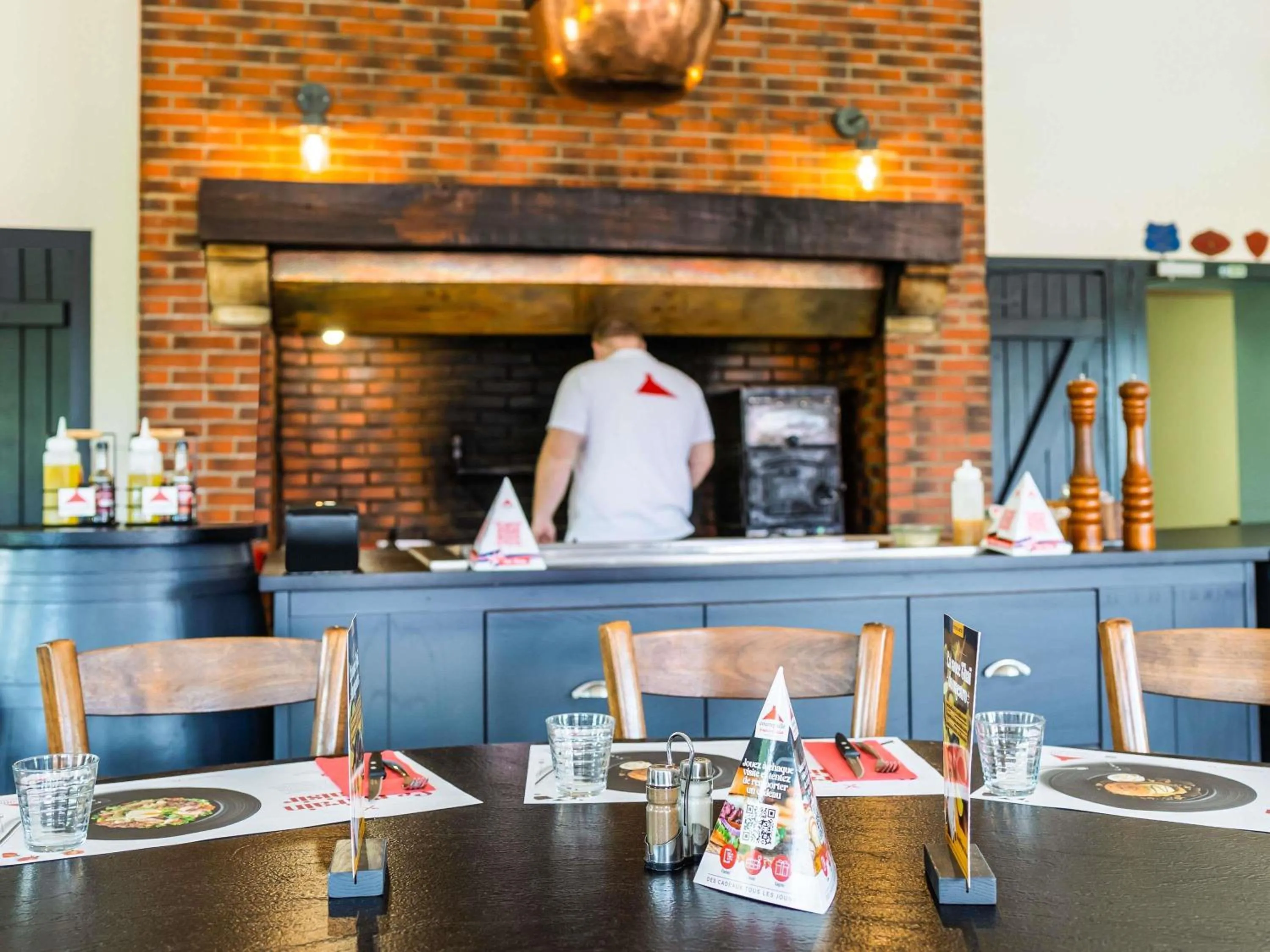 Restaurant/places to eat in ibis Saint Dizier