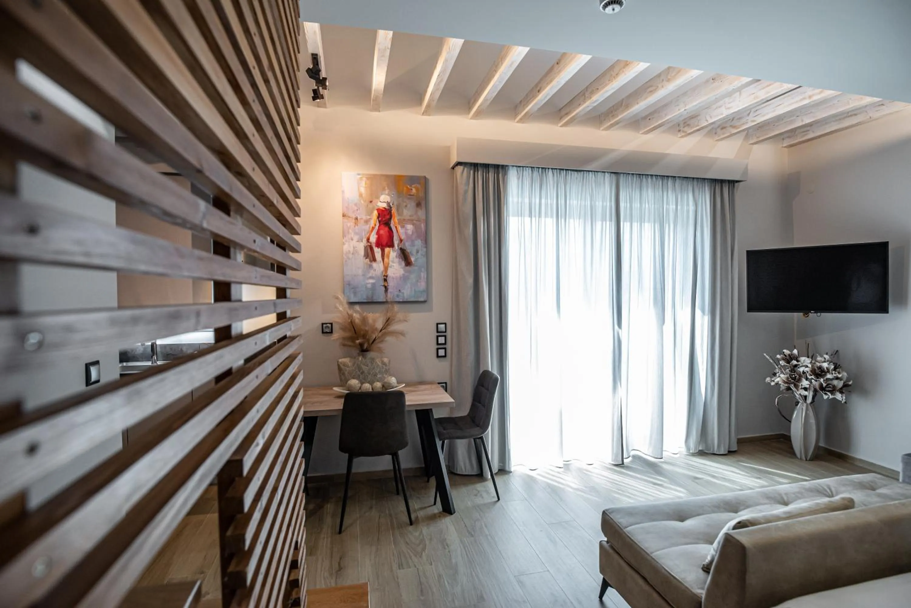 Seating area, Bed in The Victoria Lefkada