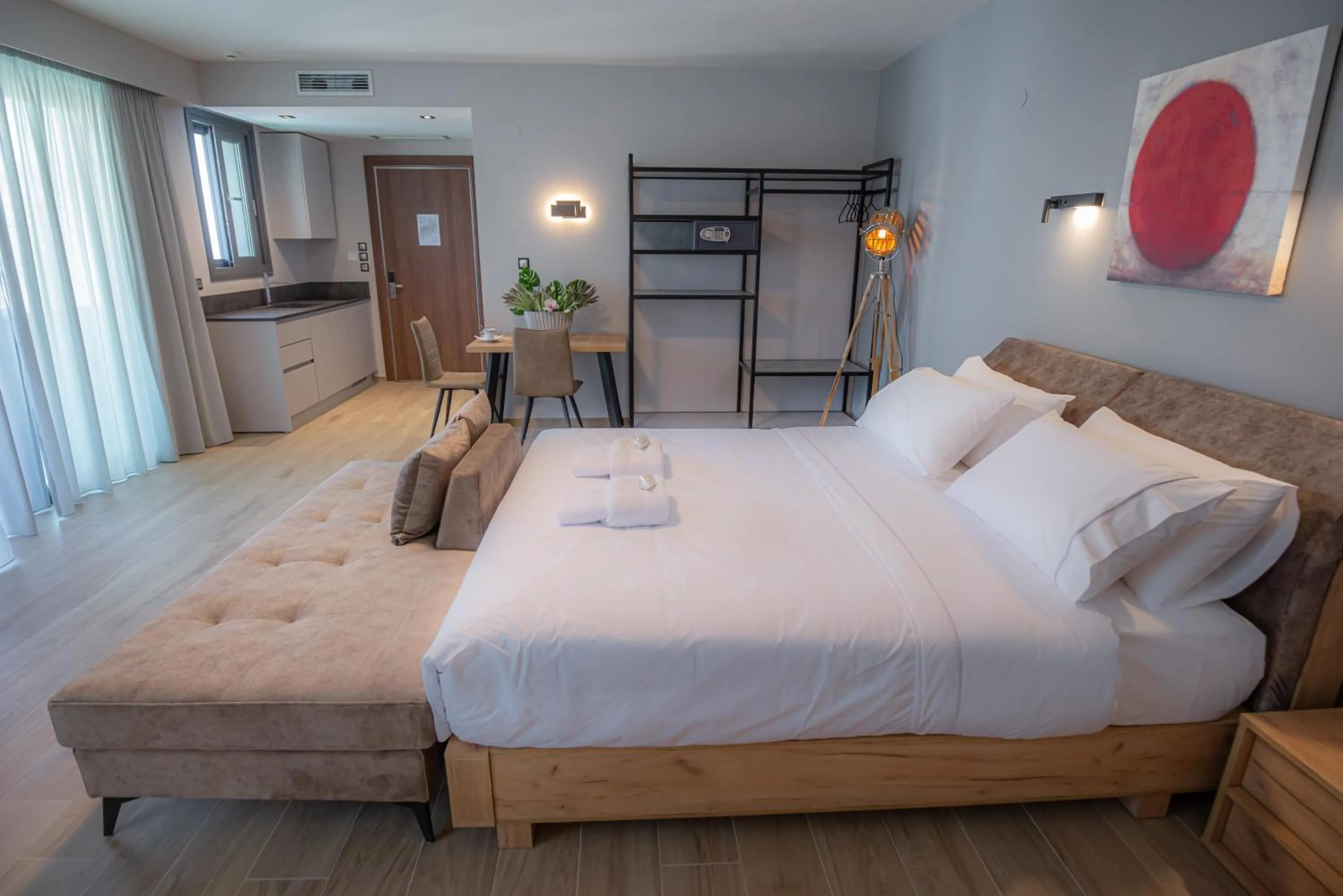 Seating area, Bed in The Victoria Lefkada