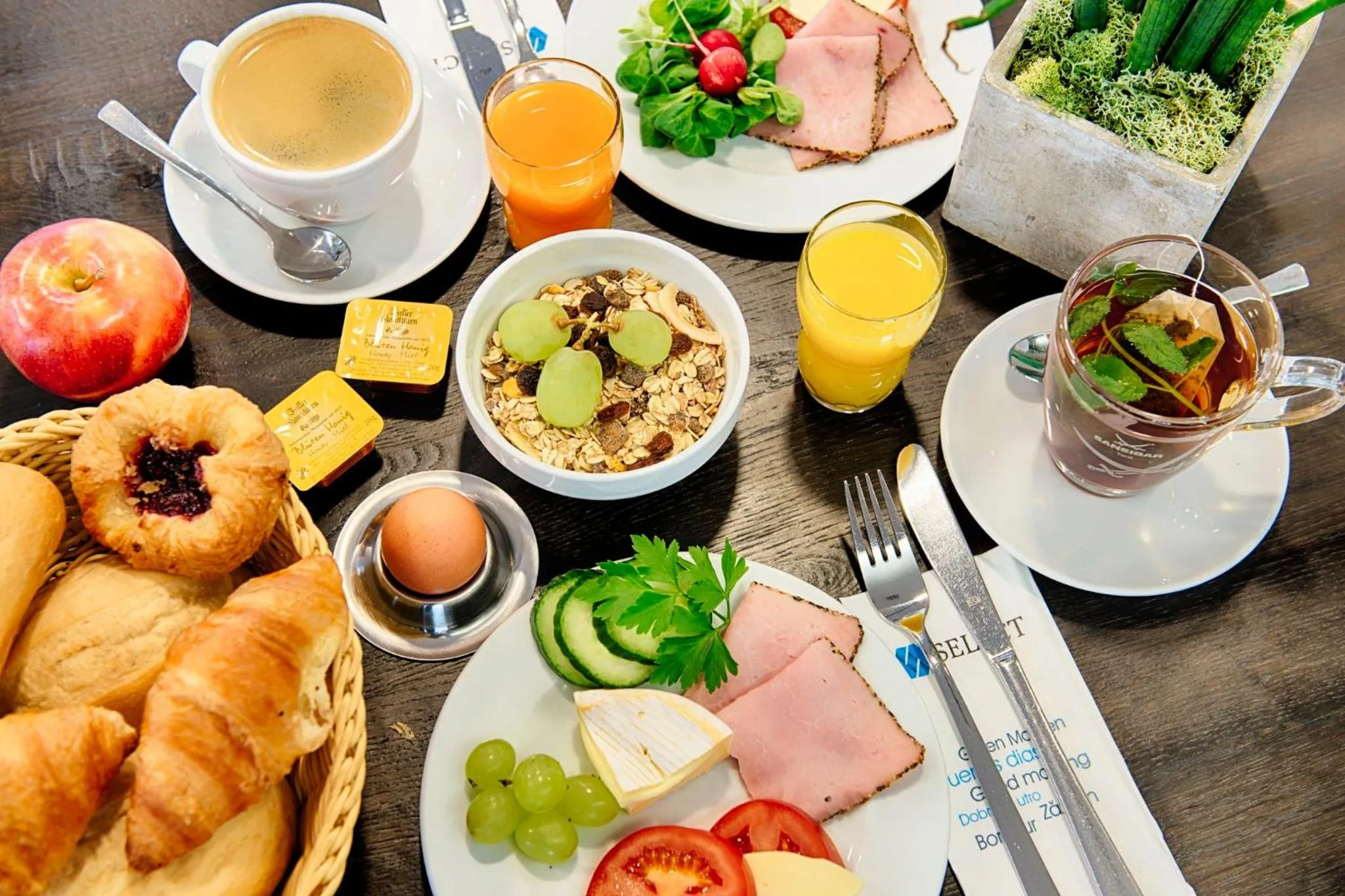 Restaurant/places to eat in Holiday Inn - the niu, Blade Solingen by IHG