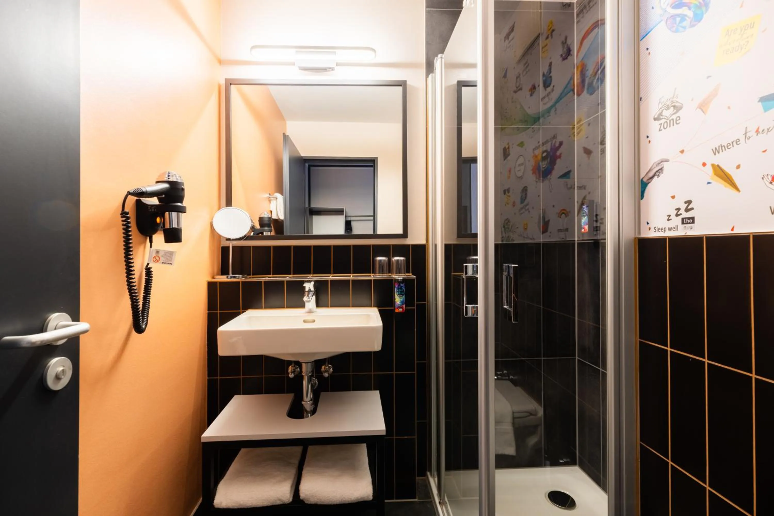Bathroom in Holiday Inn - the niu, Blade Solingen by IHG