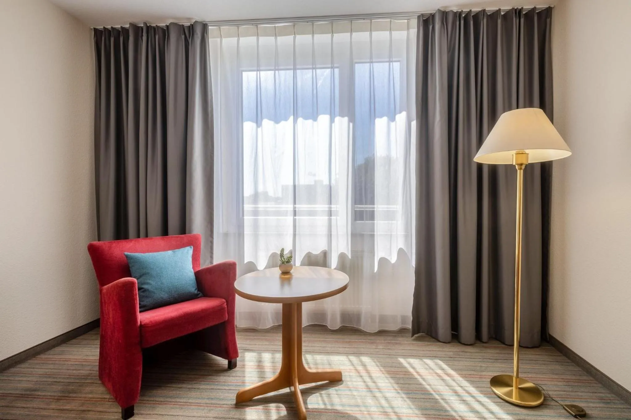 Photo of the whole room in Holiday Inn - the niu, Blade Solingen by IHG