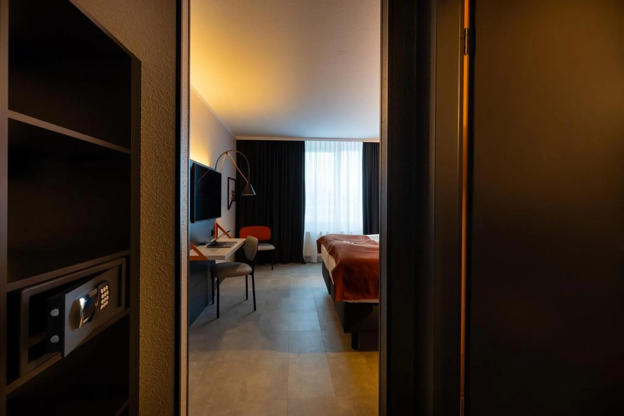 Photo of the whole room, Bed in Holiday Inn - the niu, Blade Solingen by IHG