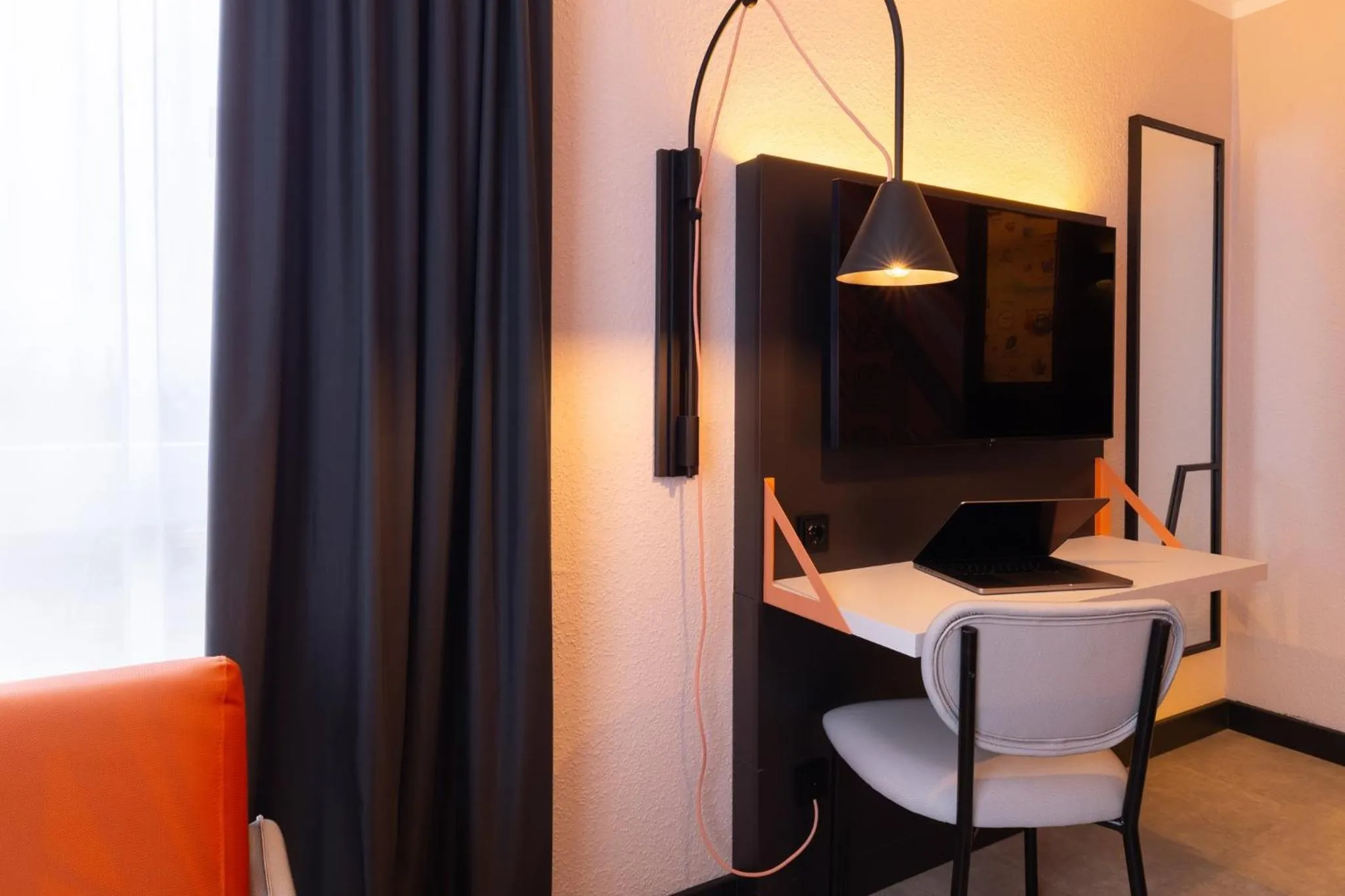 Photo of the whole room in Holiday Inn - the niu, Blade Solingen by IHG