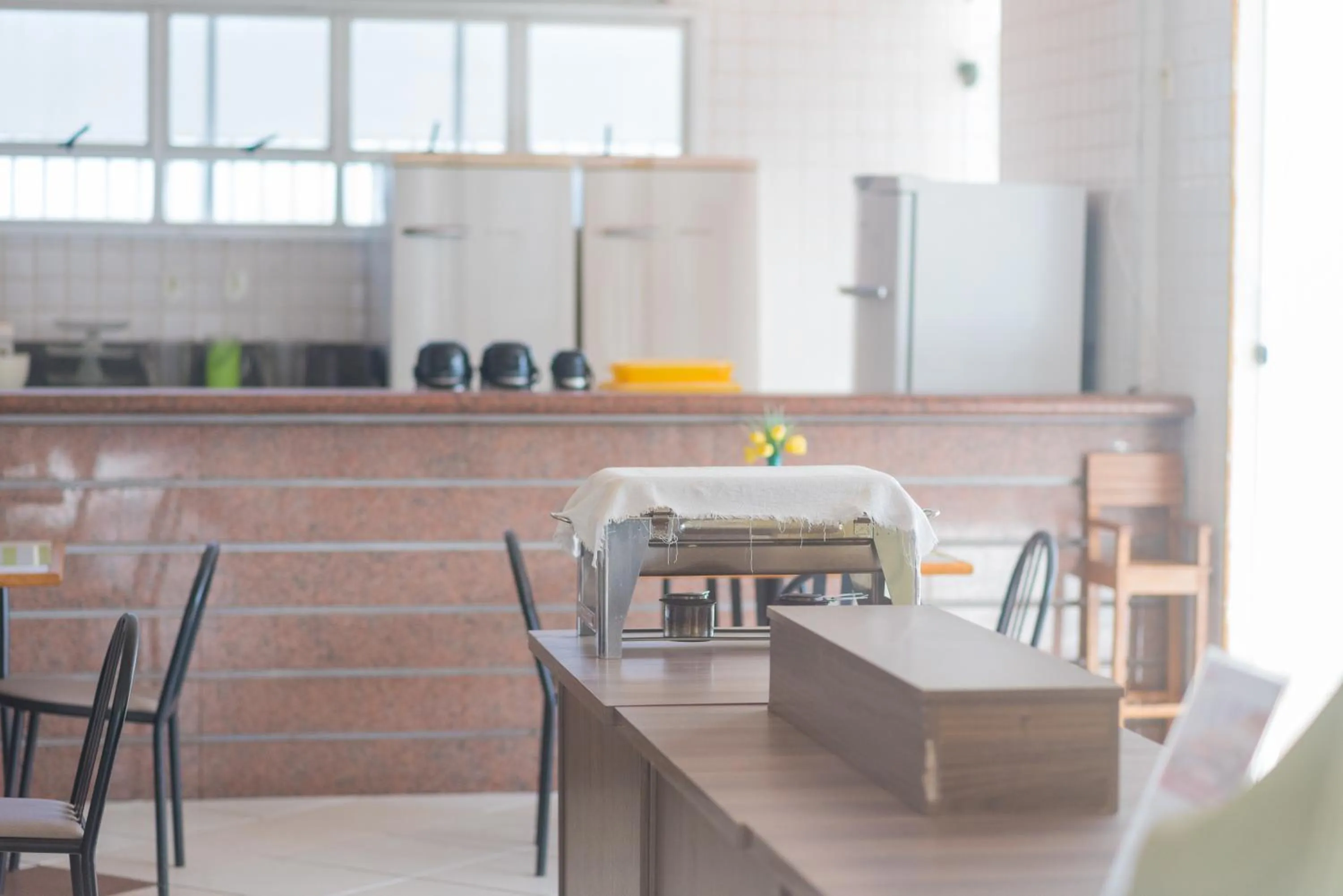 Restaurant/places to eat in Studio Areia Preta