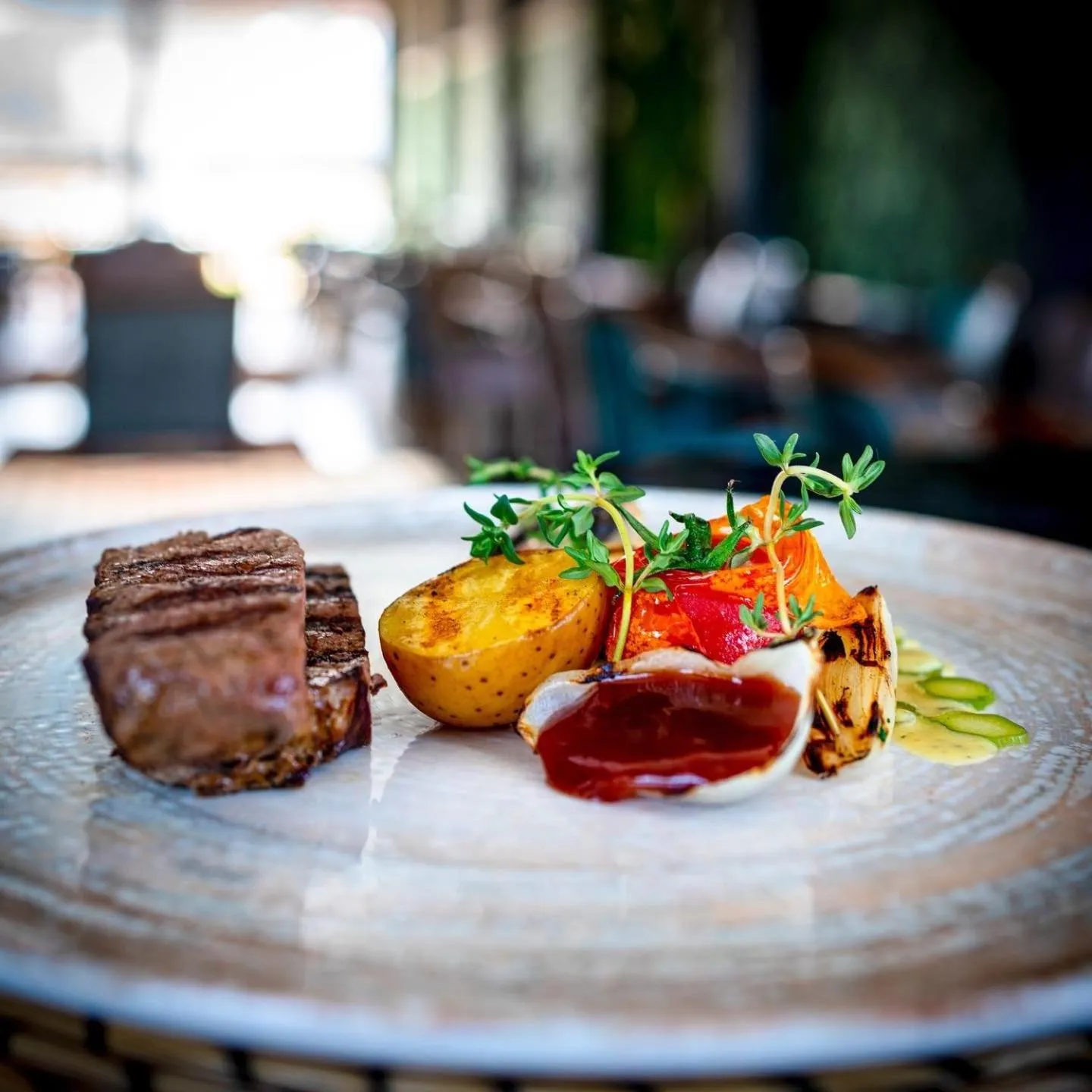 Restaurant/places to eat, Food in ESQUIRE HOTELS and LOUNGES