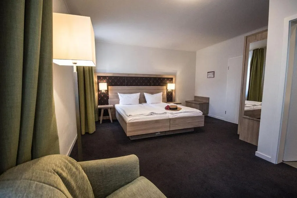 Bed in Hotel Lindenwirt