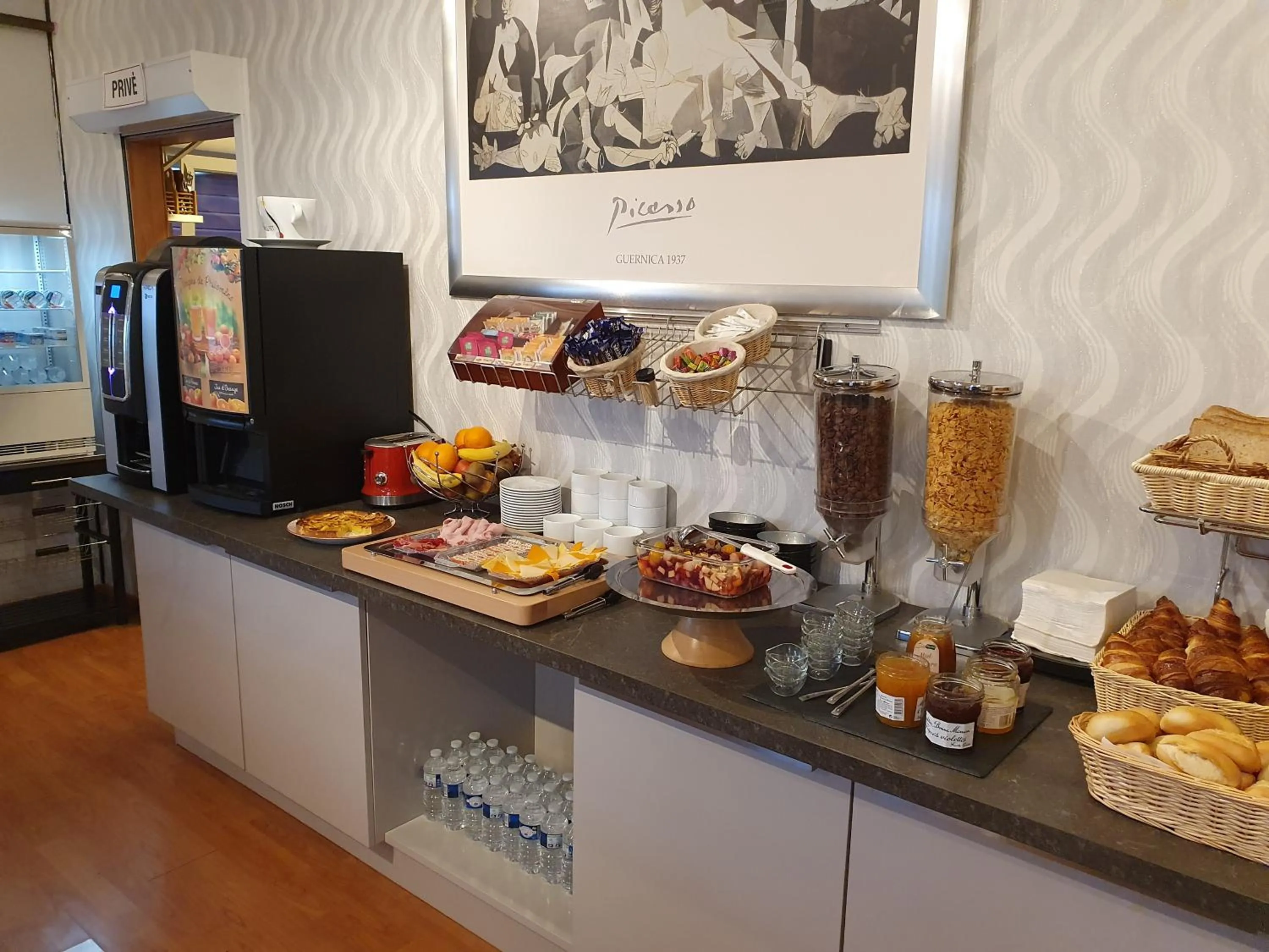 Breakfast in Eqynox Hotel