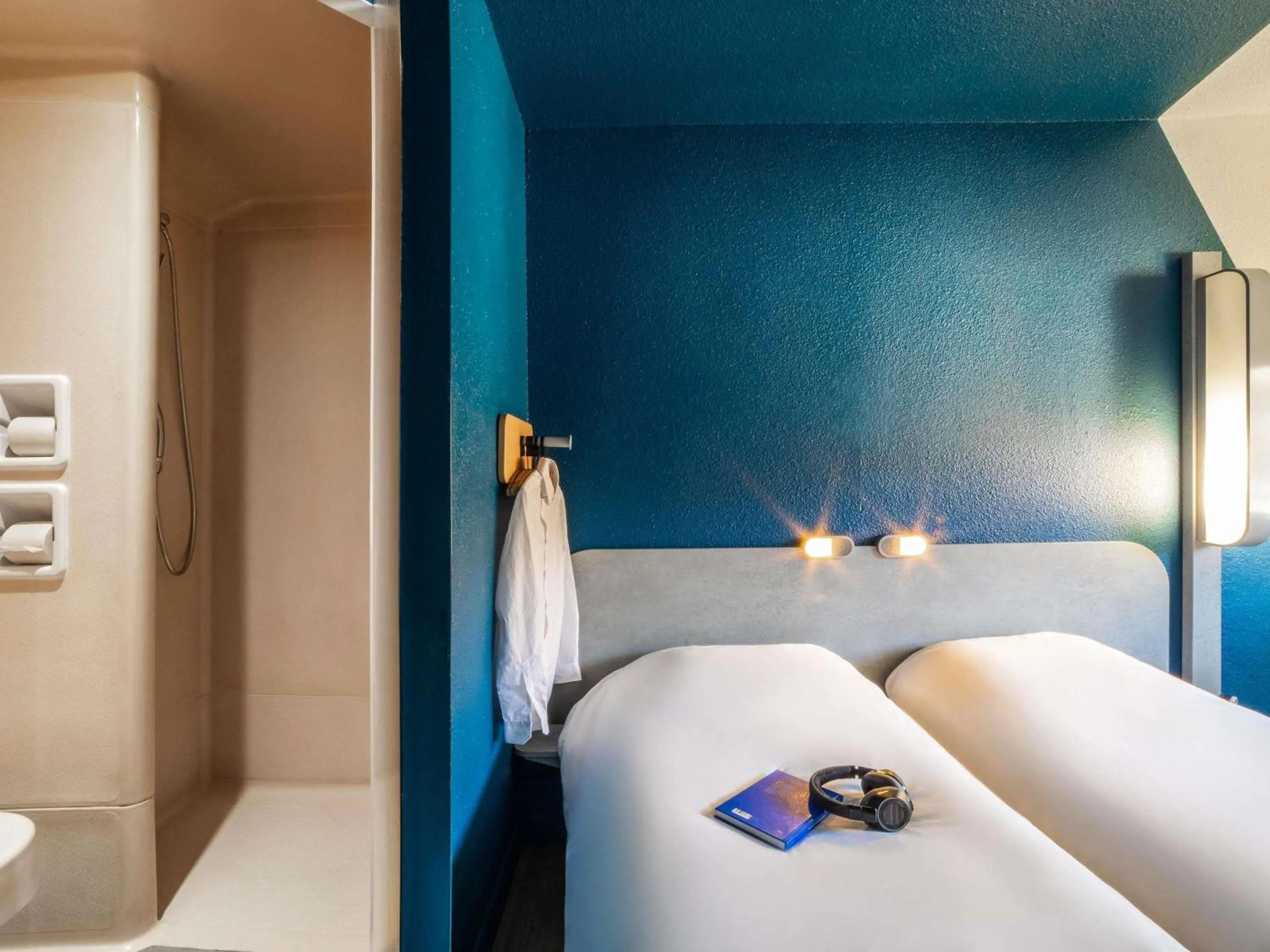 Bedroom, Bed in Ibis Budget Sucy en Brie