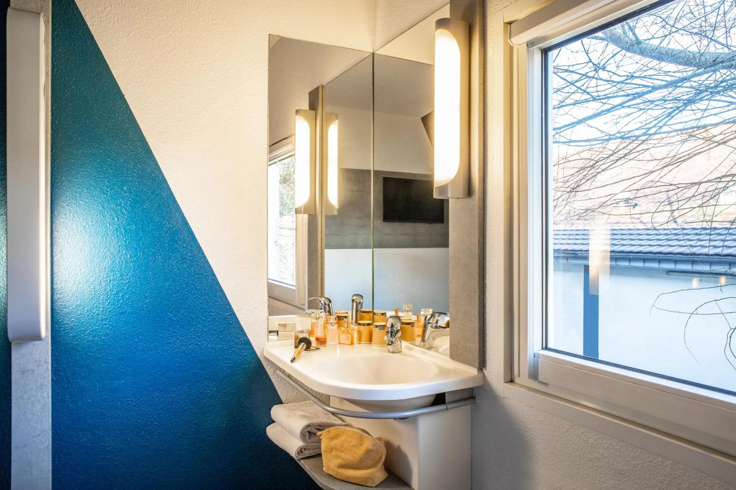 Bathroom in Ibis Budget Sucy en Brie