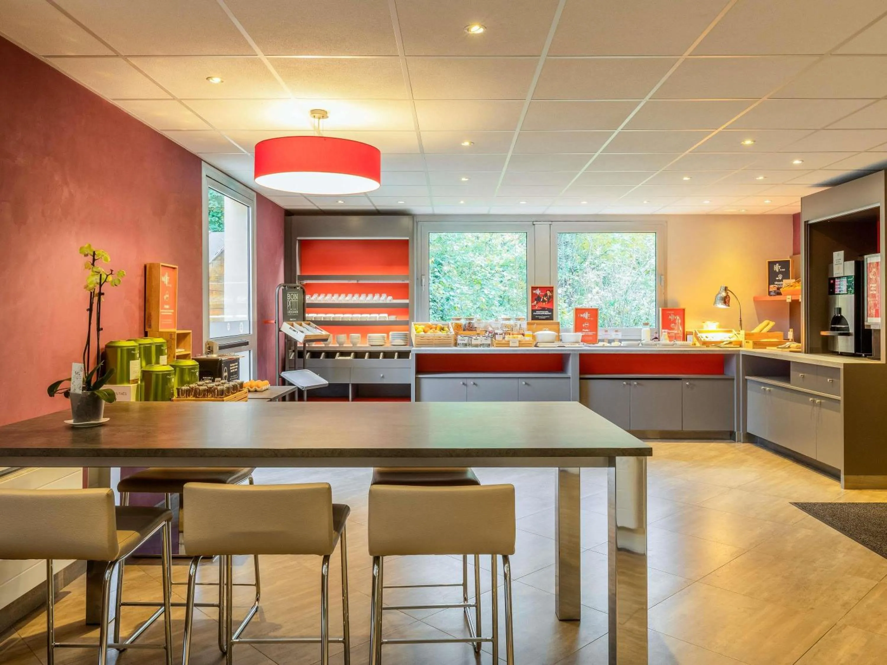 Property building in ibis Velizy Jouy-En-Josas